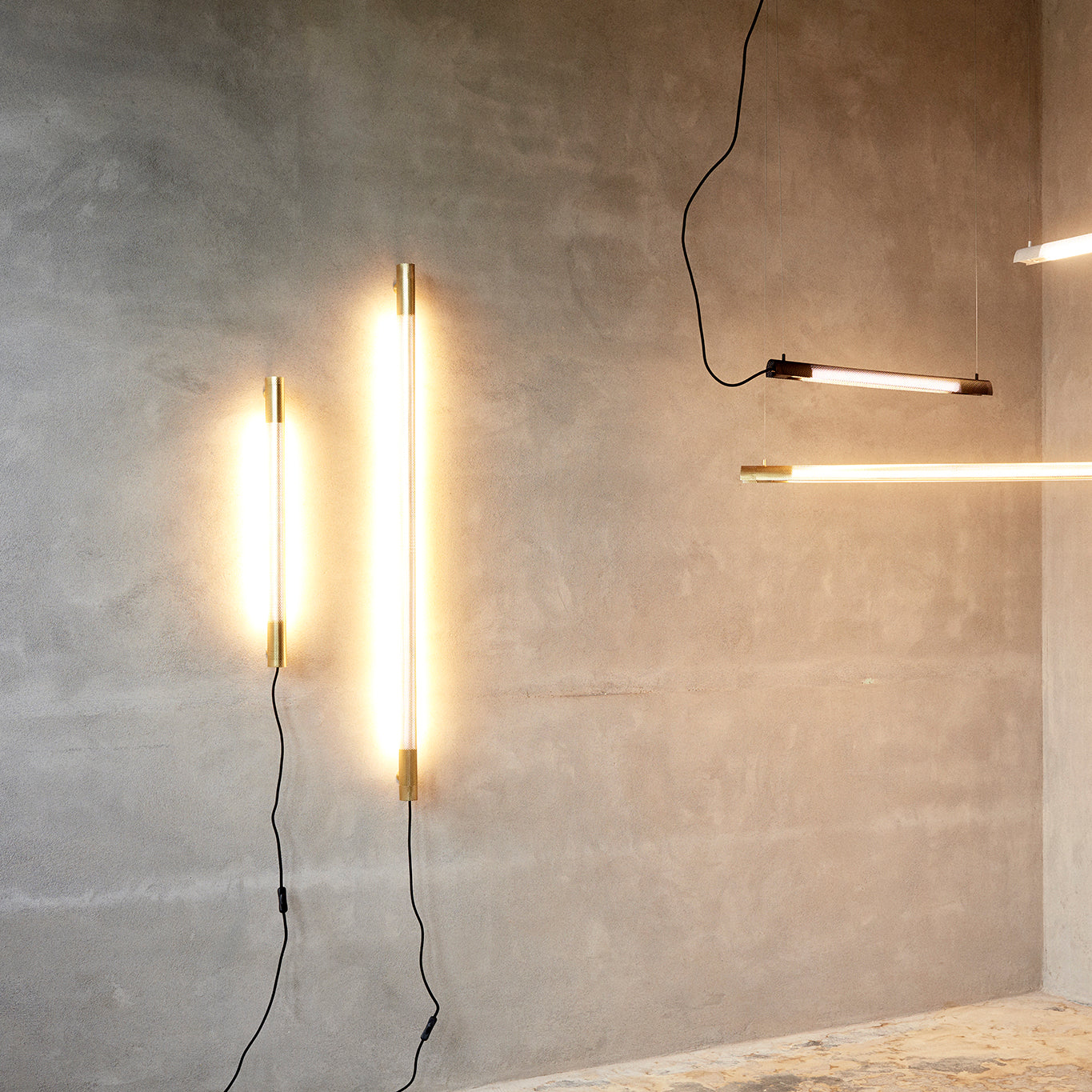 Radent wall lamp long brass