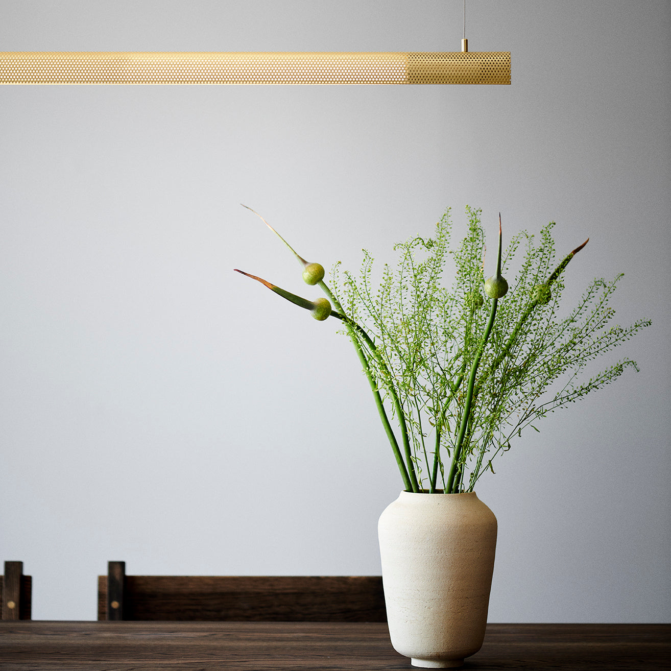 Radent pendant long brass