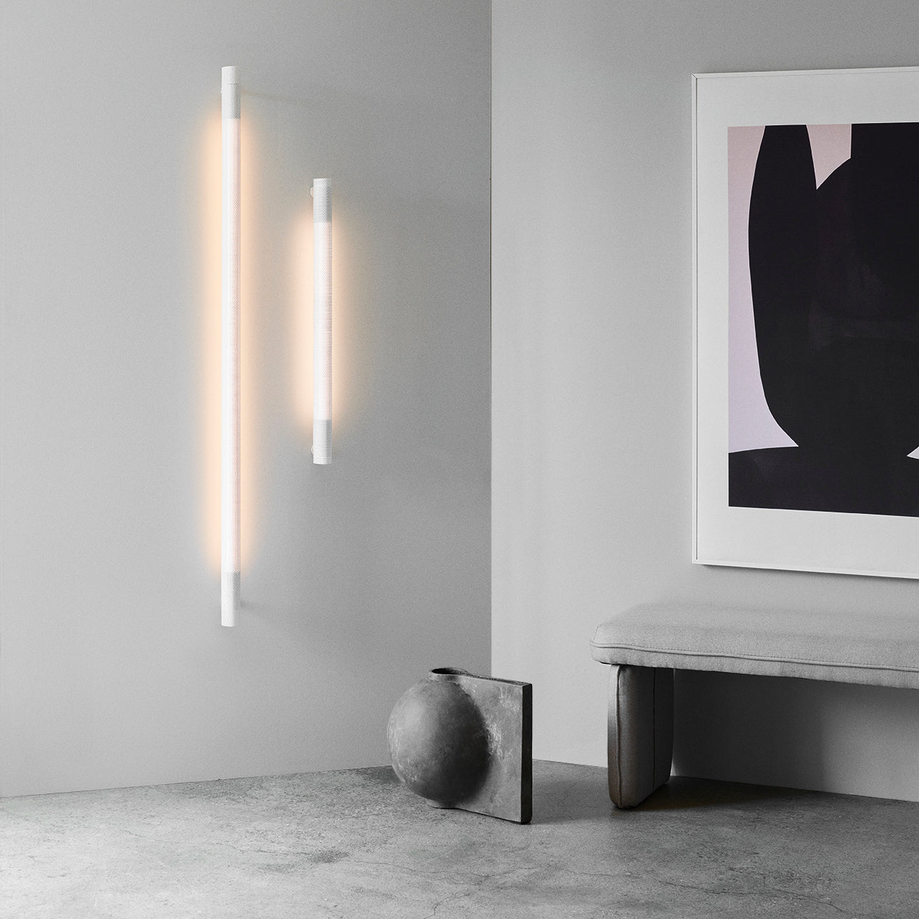 Radent hardwired wall lamp short white