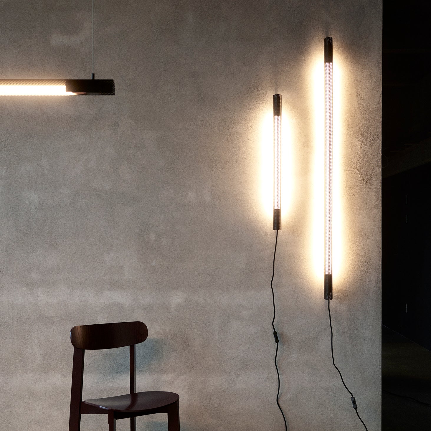 Radent wall lamp short black
