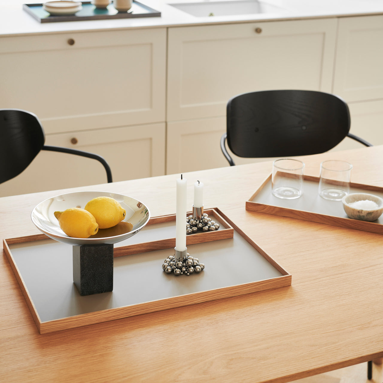 Frame tray medium oak/ grey