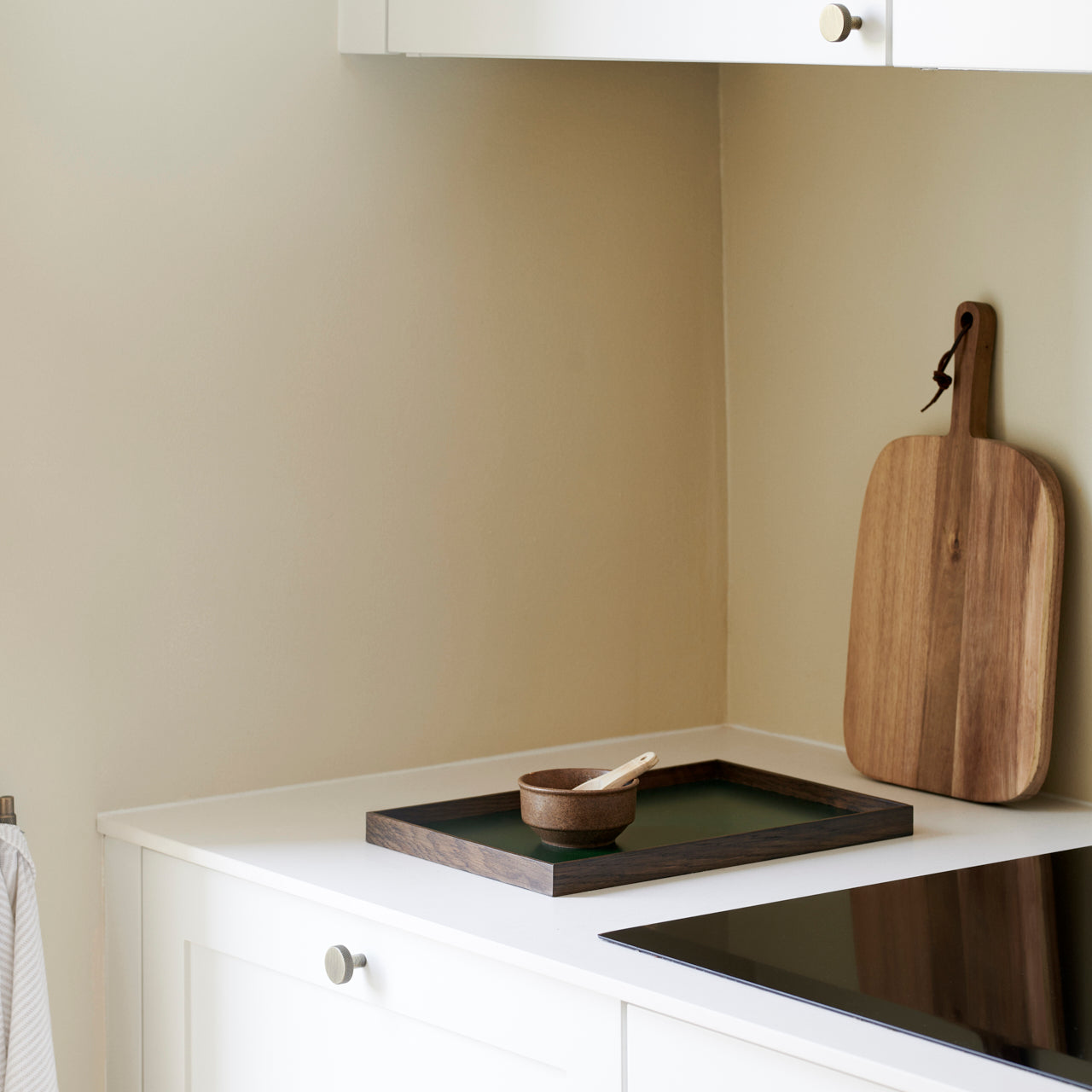 Frame tray medium smoked oak/ green
