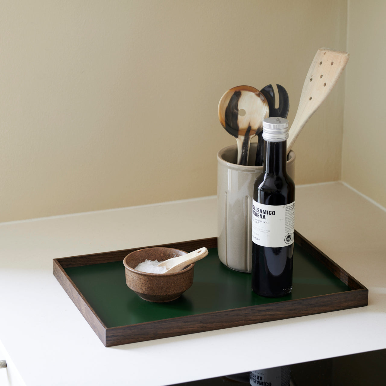 Frame tray medium smoked oak/ green
