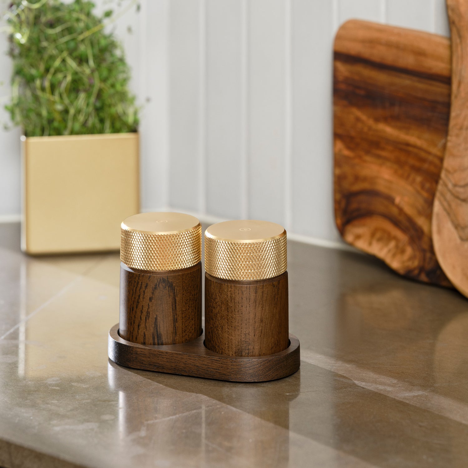 Sina salt and pepper mill dark oak/ brass