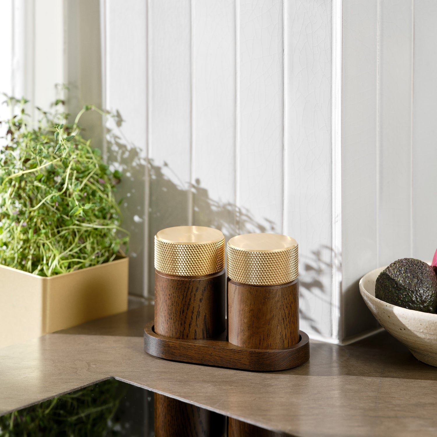 Sina salt and pepper mill dark oak/ brass