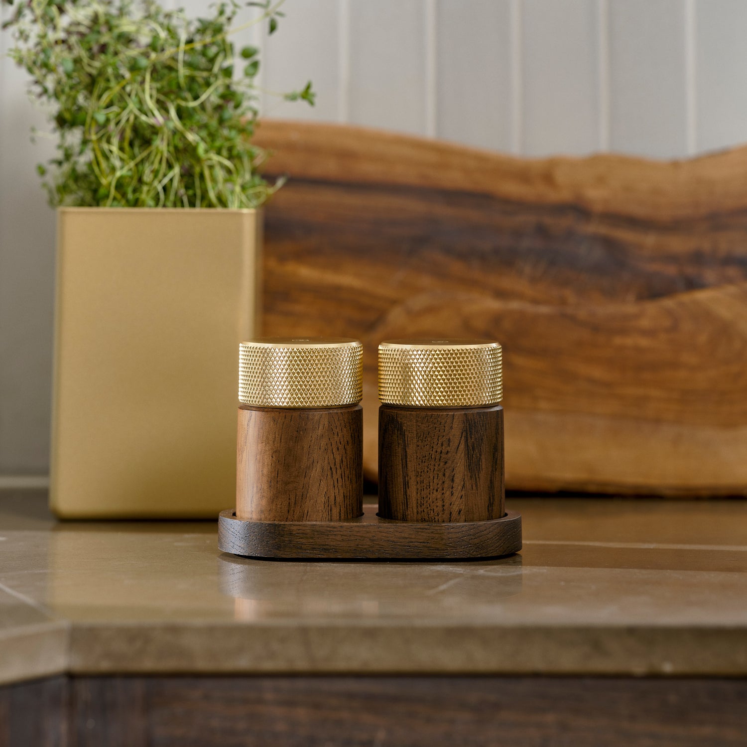 Sina salt and pepper mill dark oak/ brass
