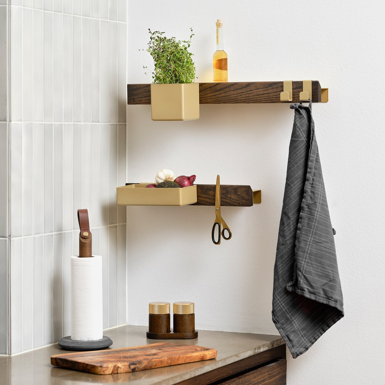 Flex tray brass