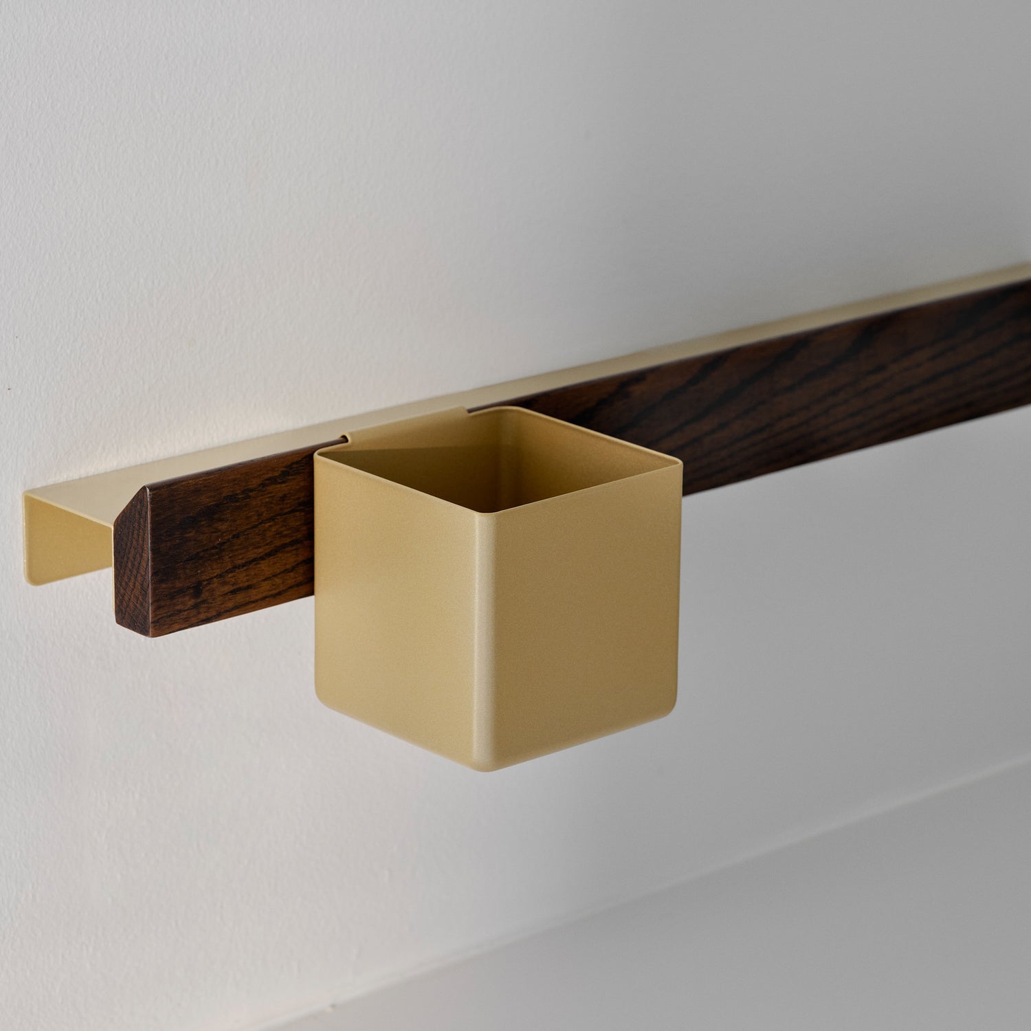 Flex box small brass