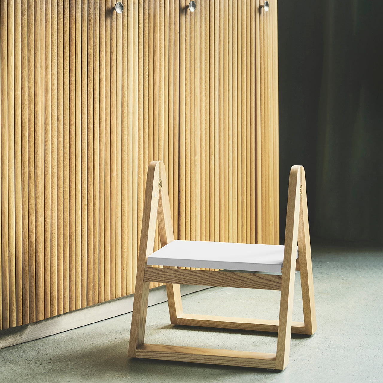 Reech step stool ash