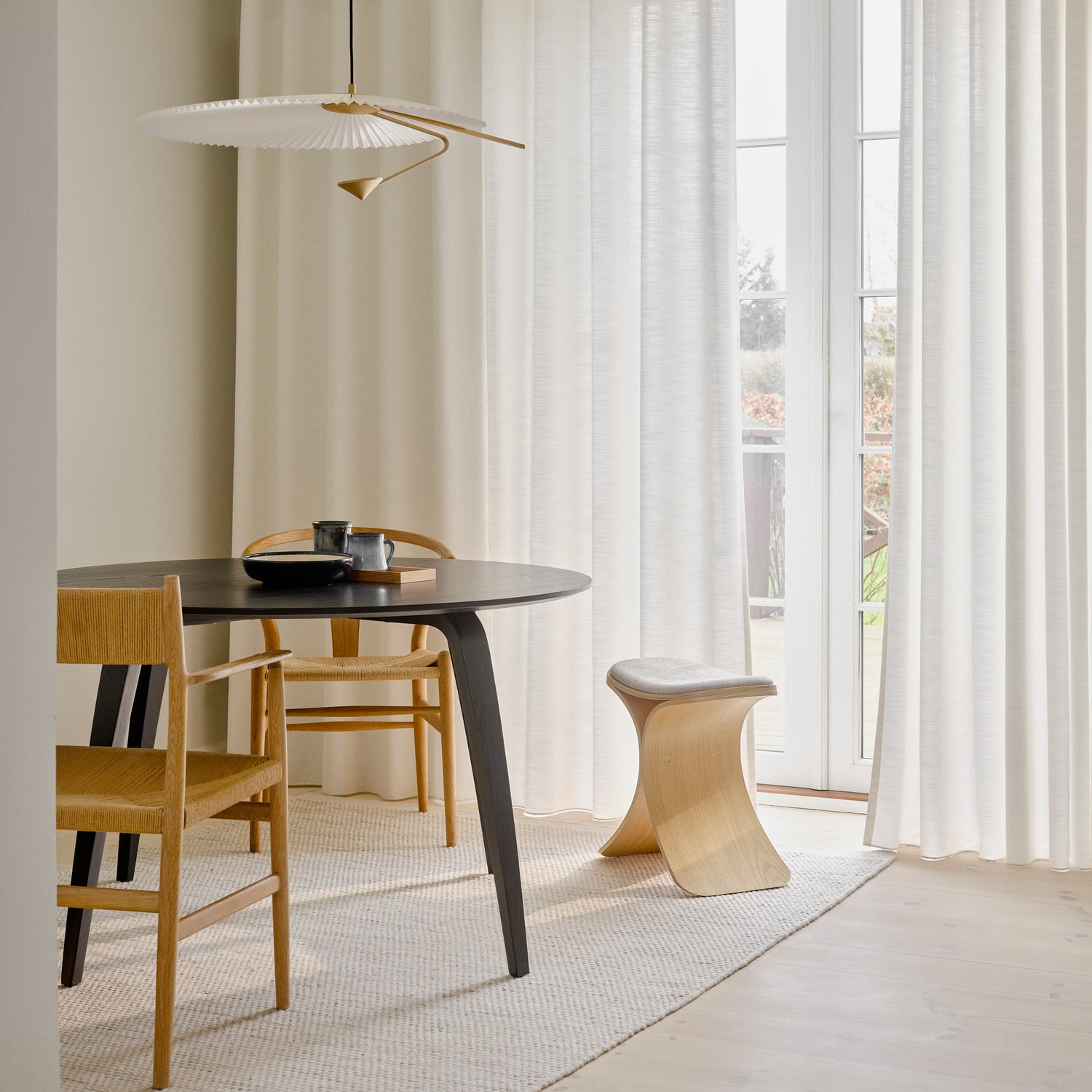 Luno stool oak/ beige textile