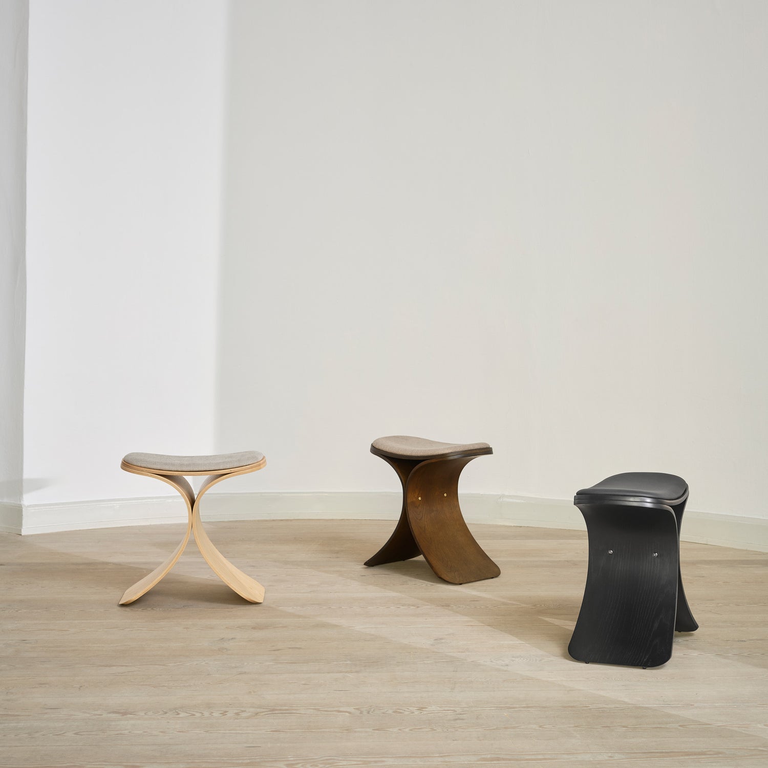 Luno stool oak/ beige textile