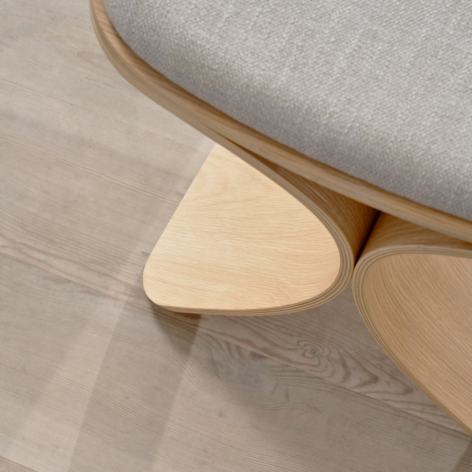 Luno stool oak/ beige textile
