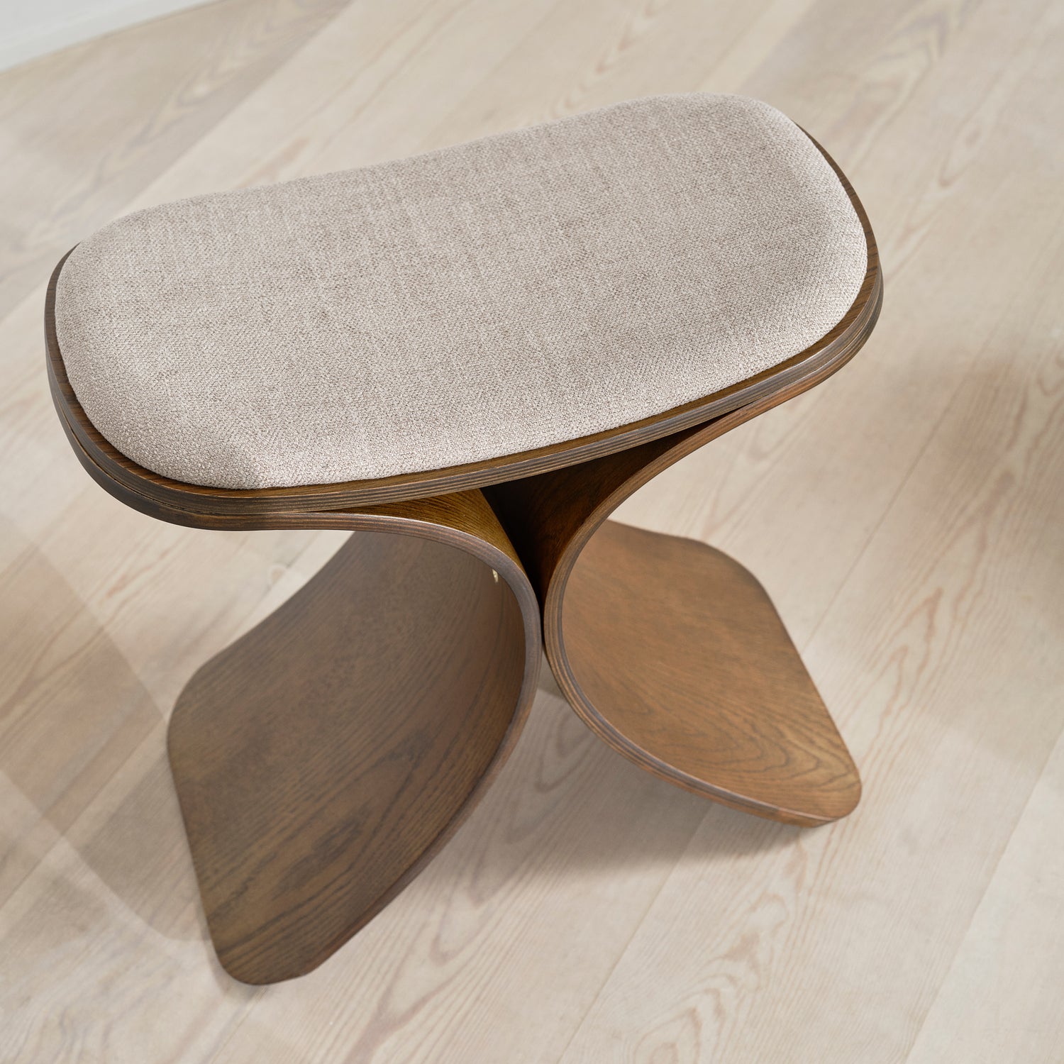 Luno stool dark oak/ dark beige textile