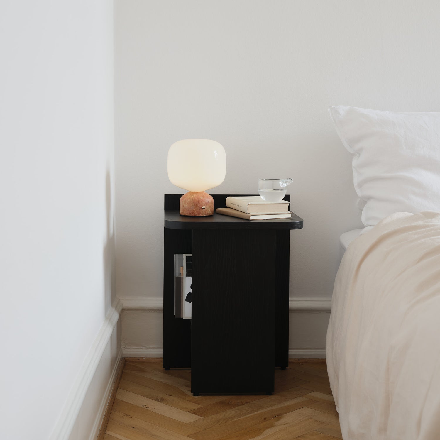 Meemo portable table lamp amber red marble