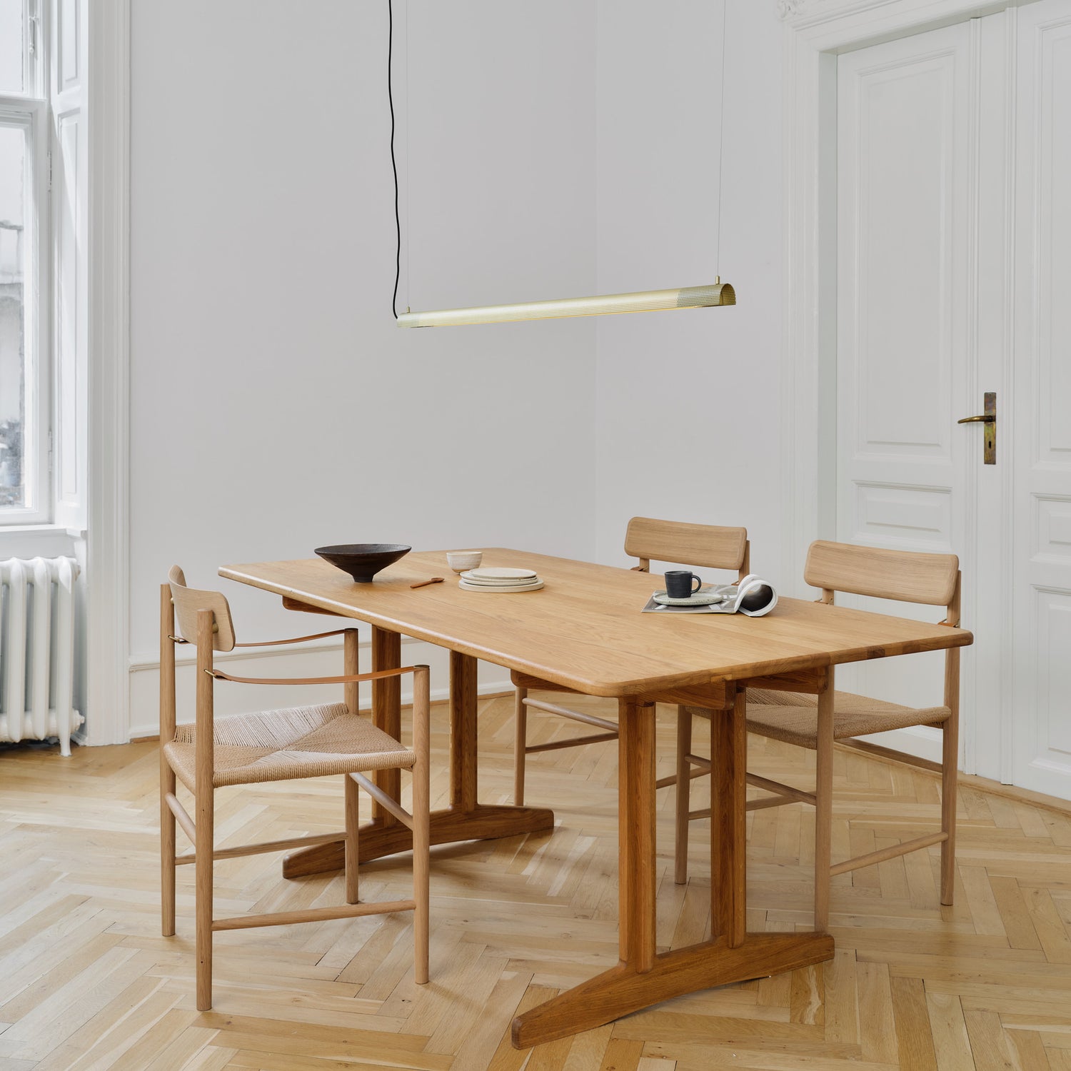 Radent pendant long brass