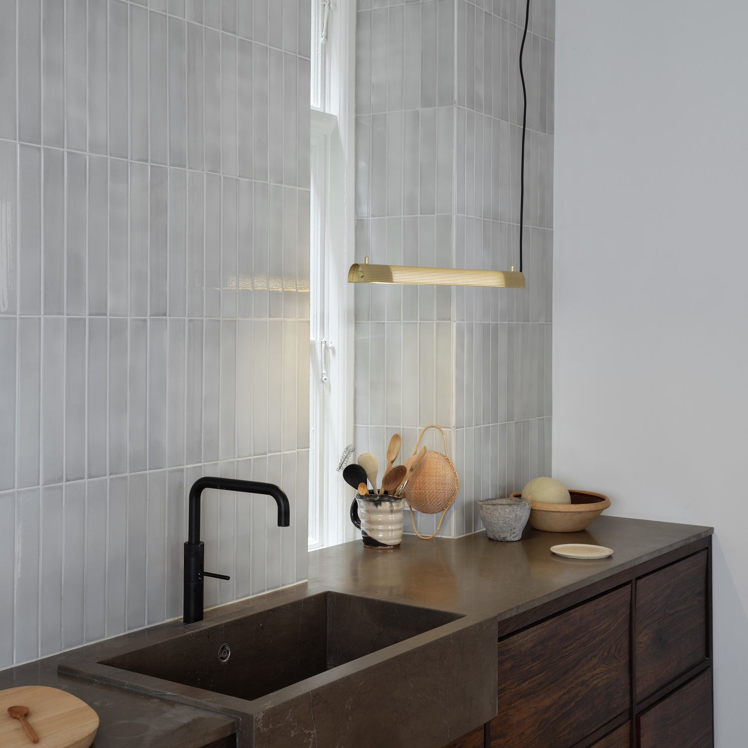 Radent pendant short brass