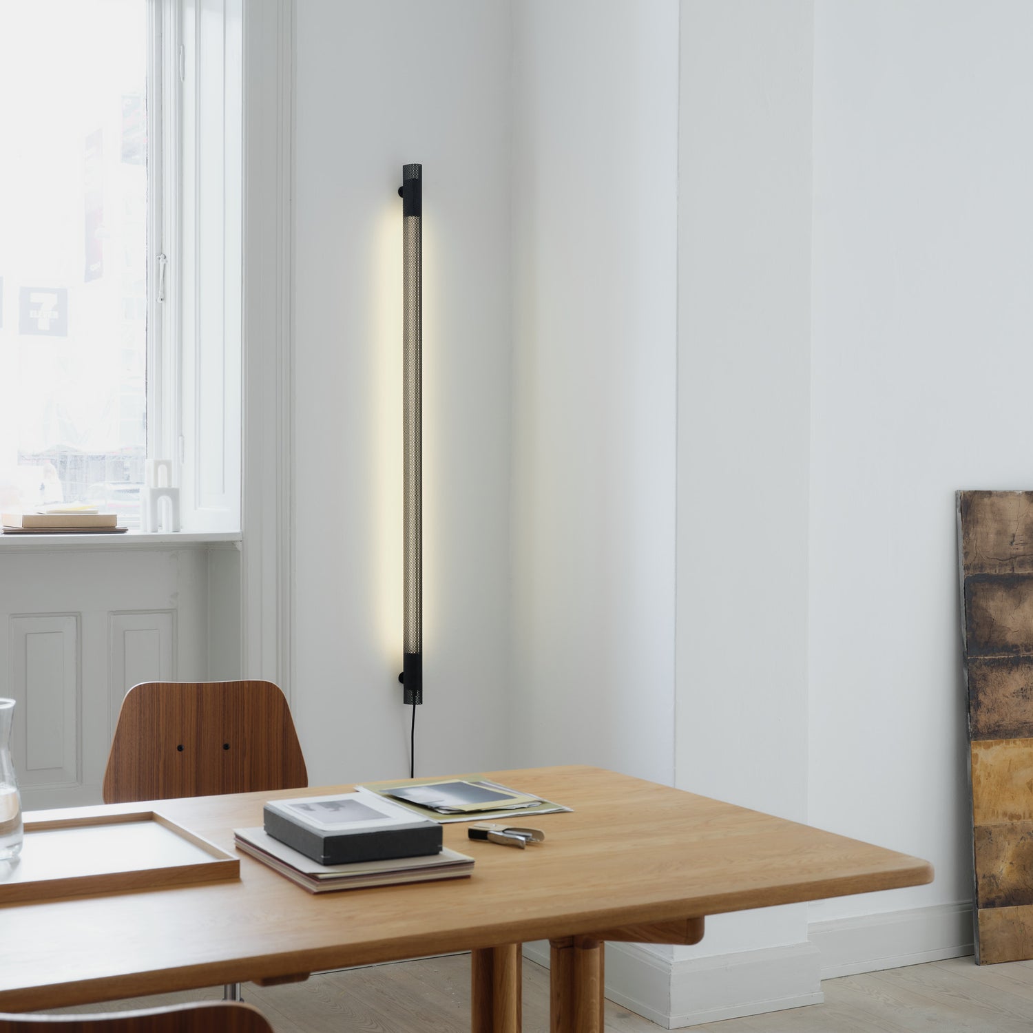 Radent wall lamp long black