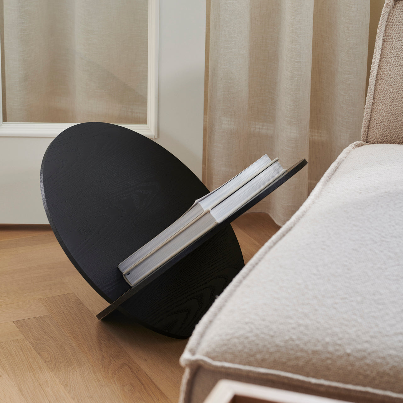 Silia Magazine holder black ash