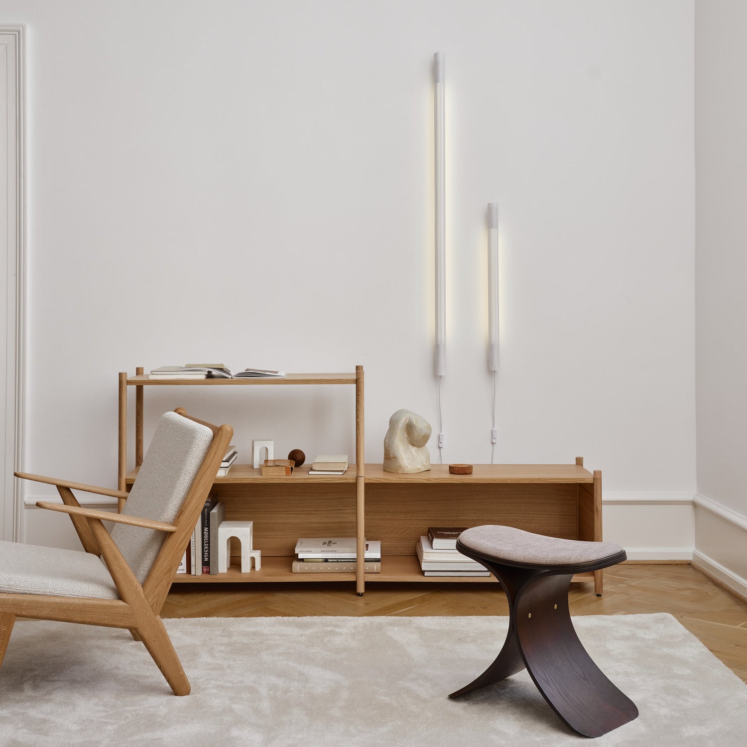 Radent wall lamp long white