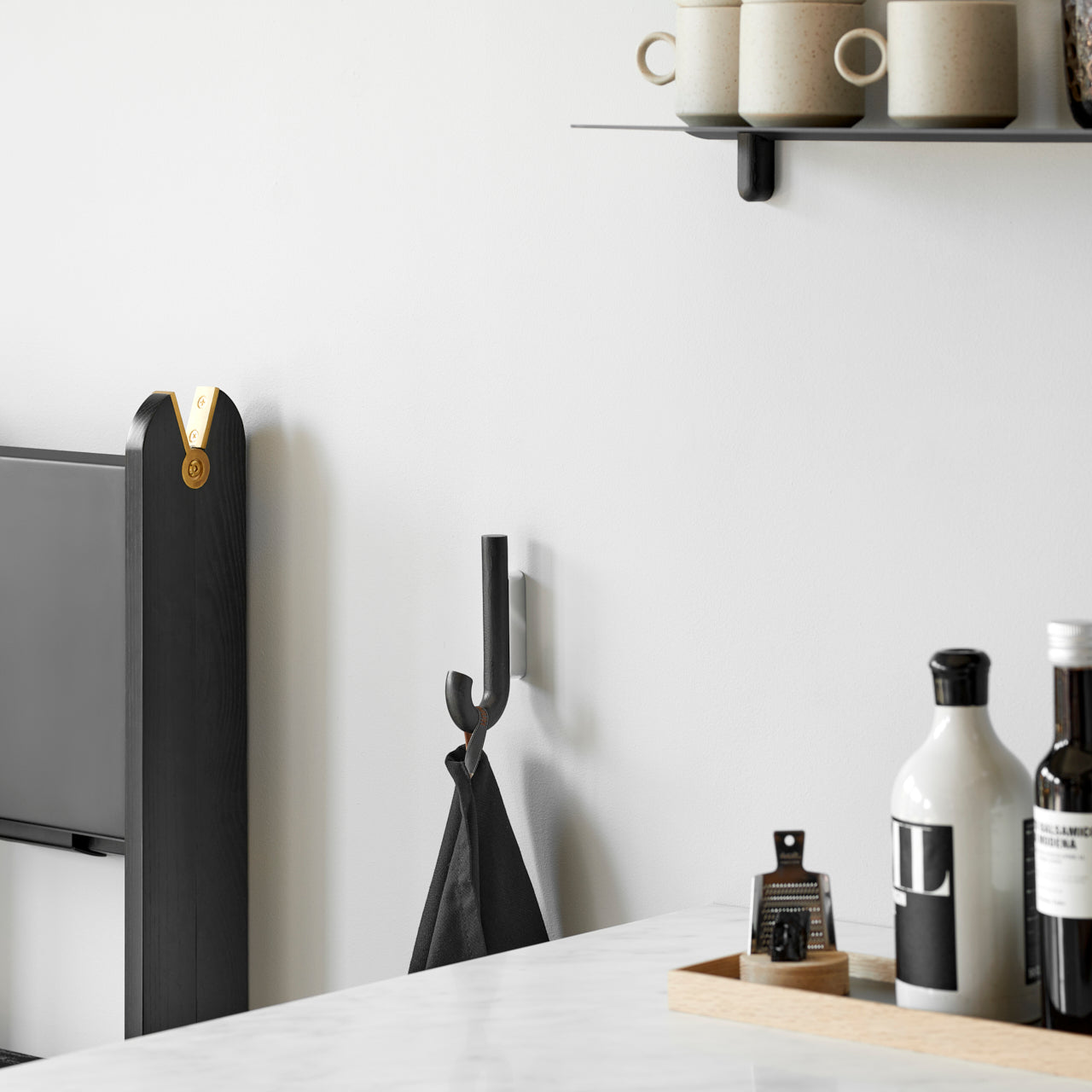 Hook mini black oak/ chrome
