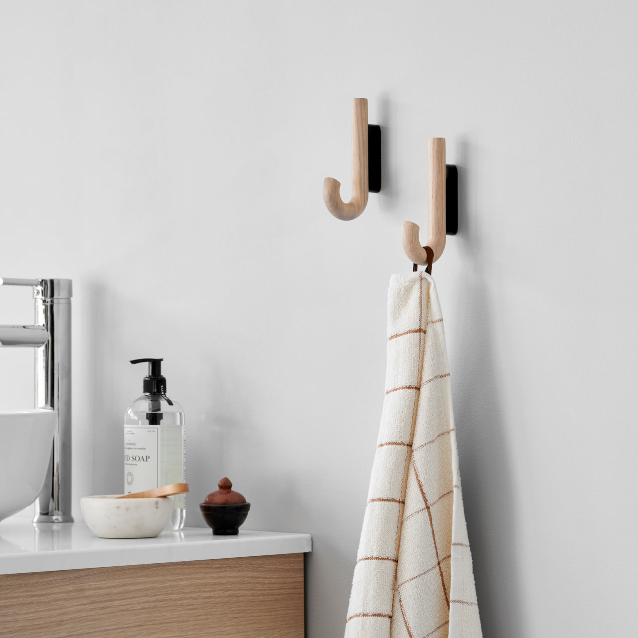 Hook mini oak/ black