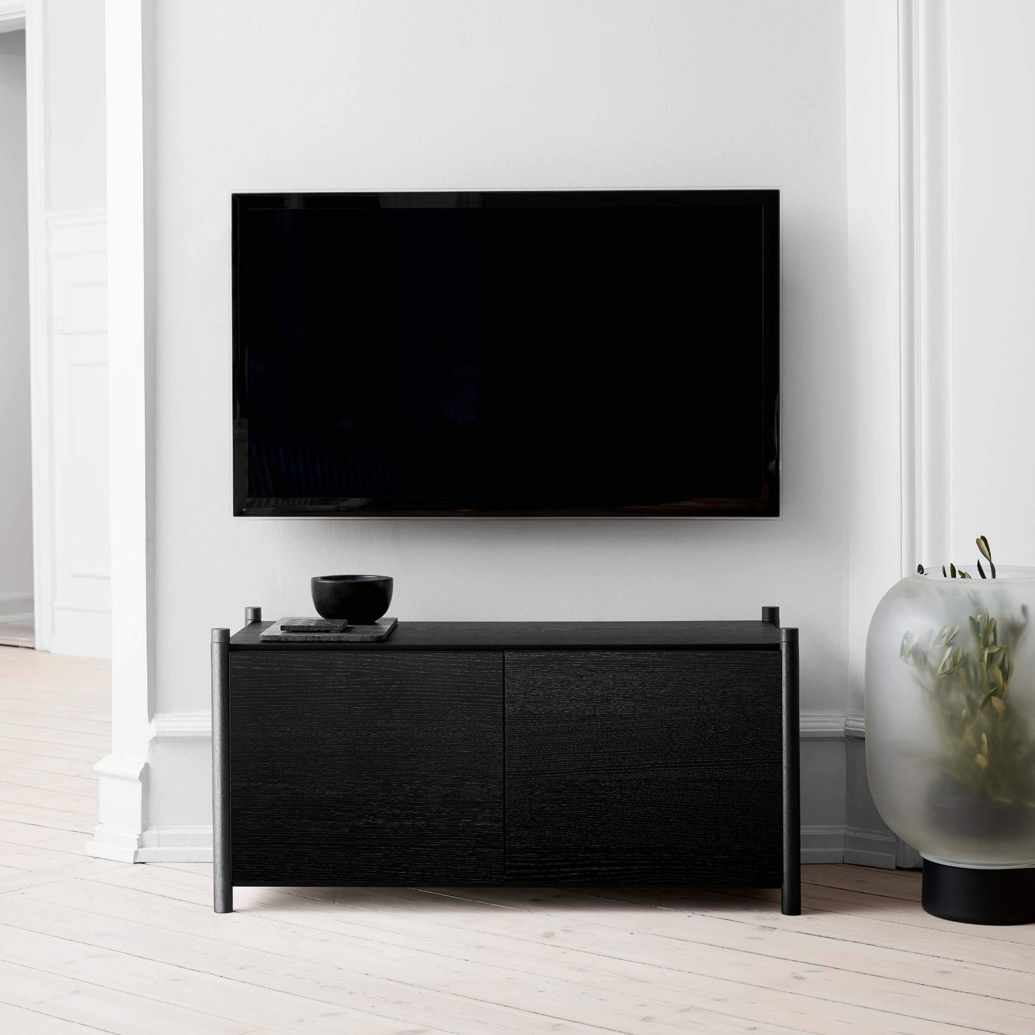 Sceene bookcase G black oak