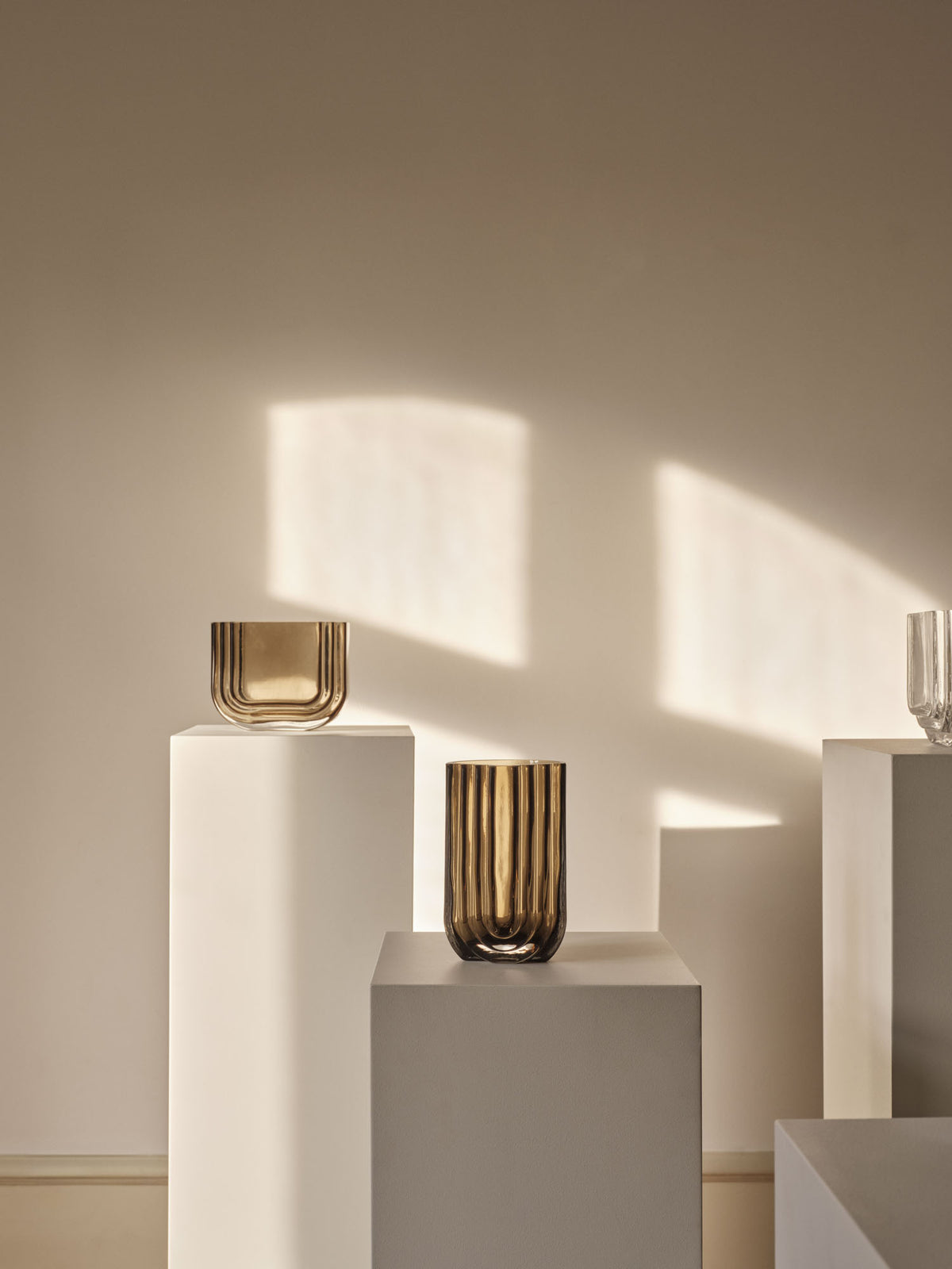 Vima vase oval smoked