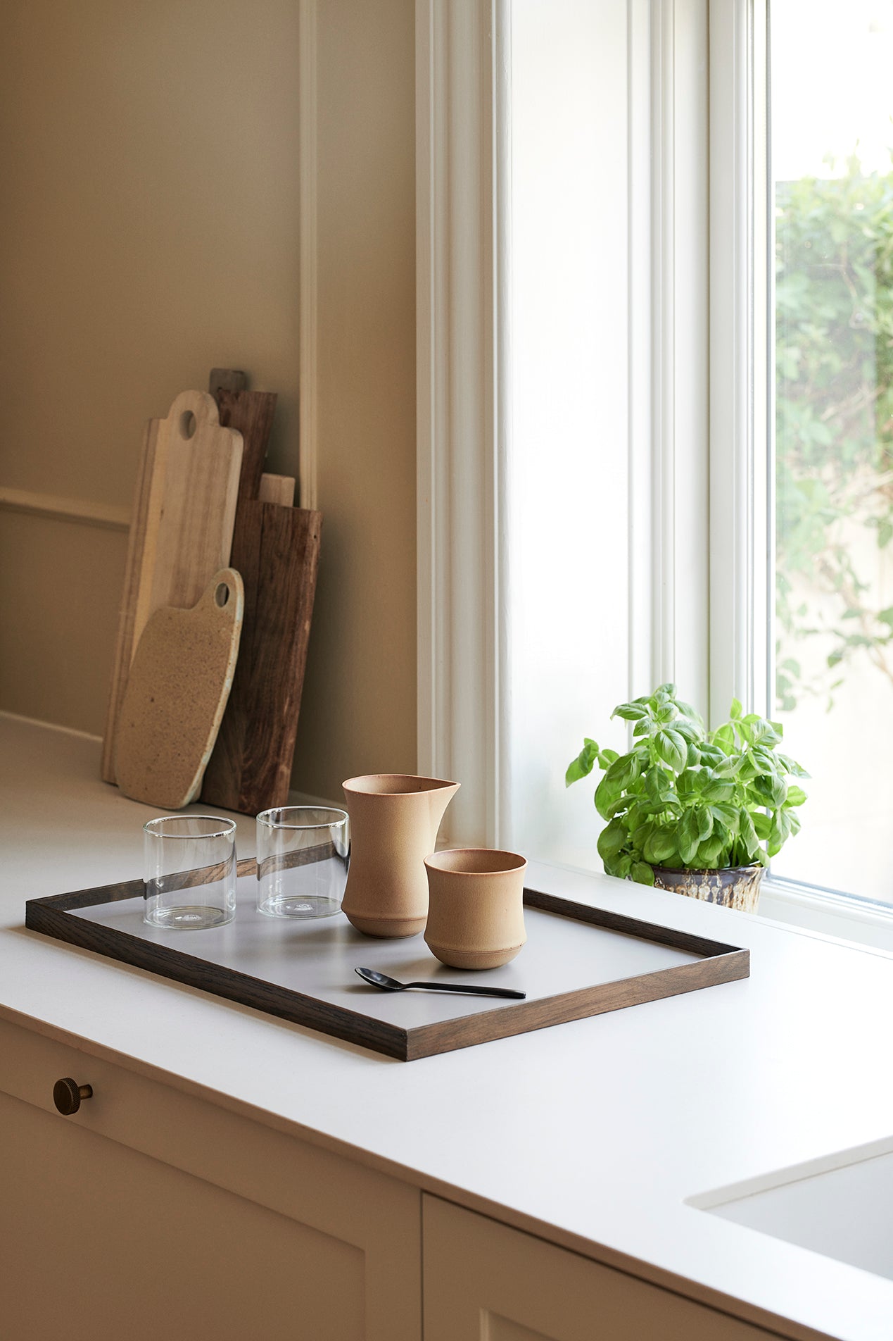 Frame tray large smoked oak/ grey