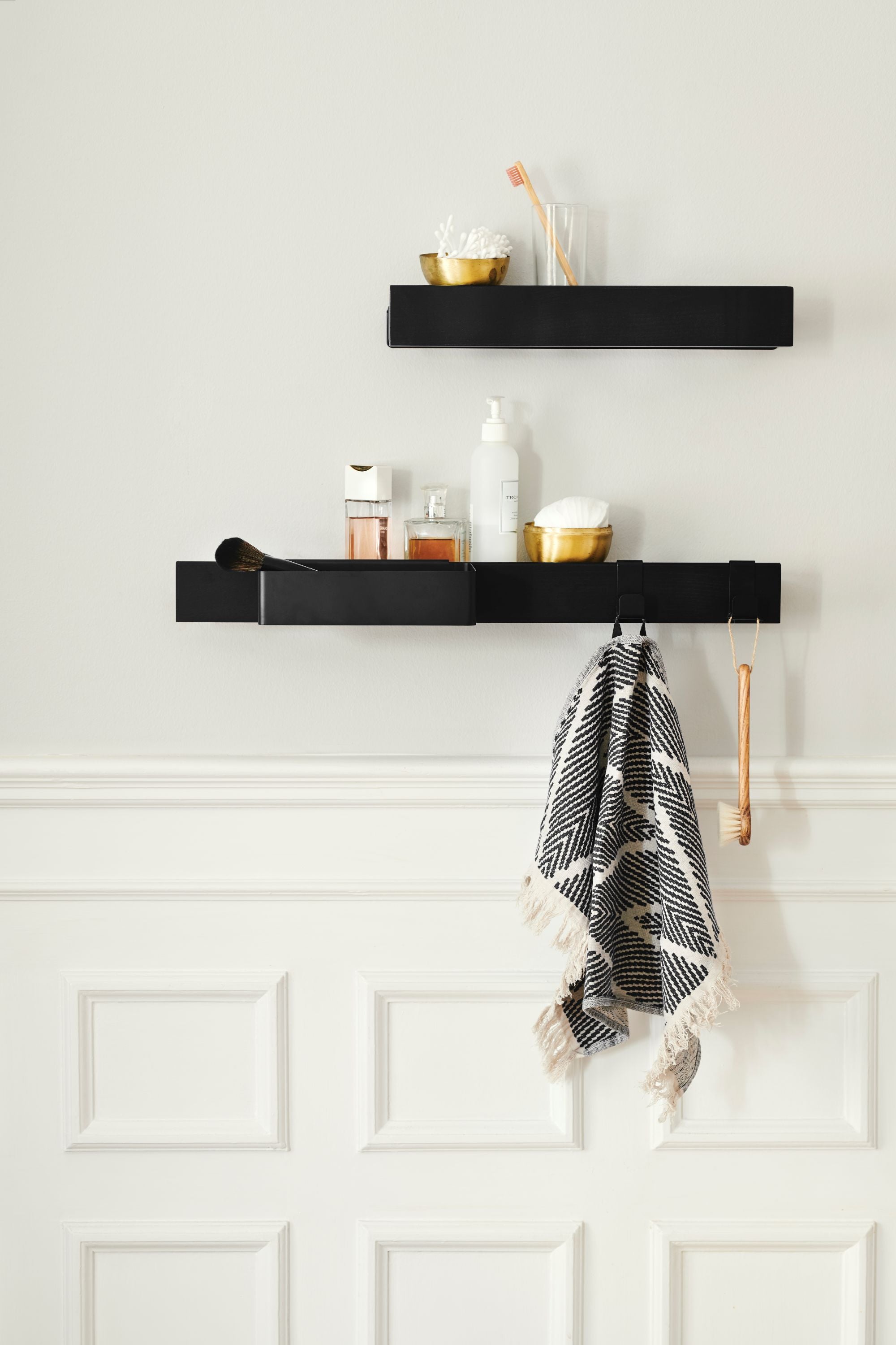 Flex magnetic shelf 40 black oak/ black