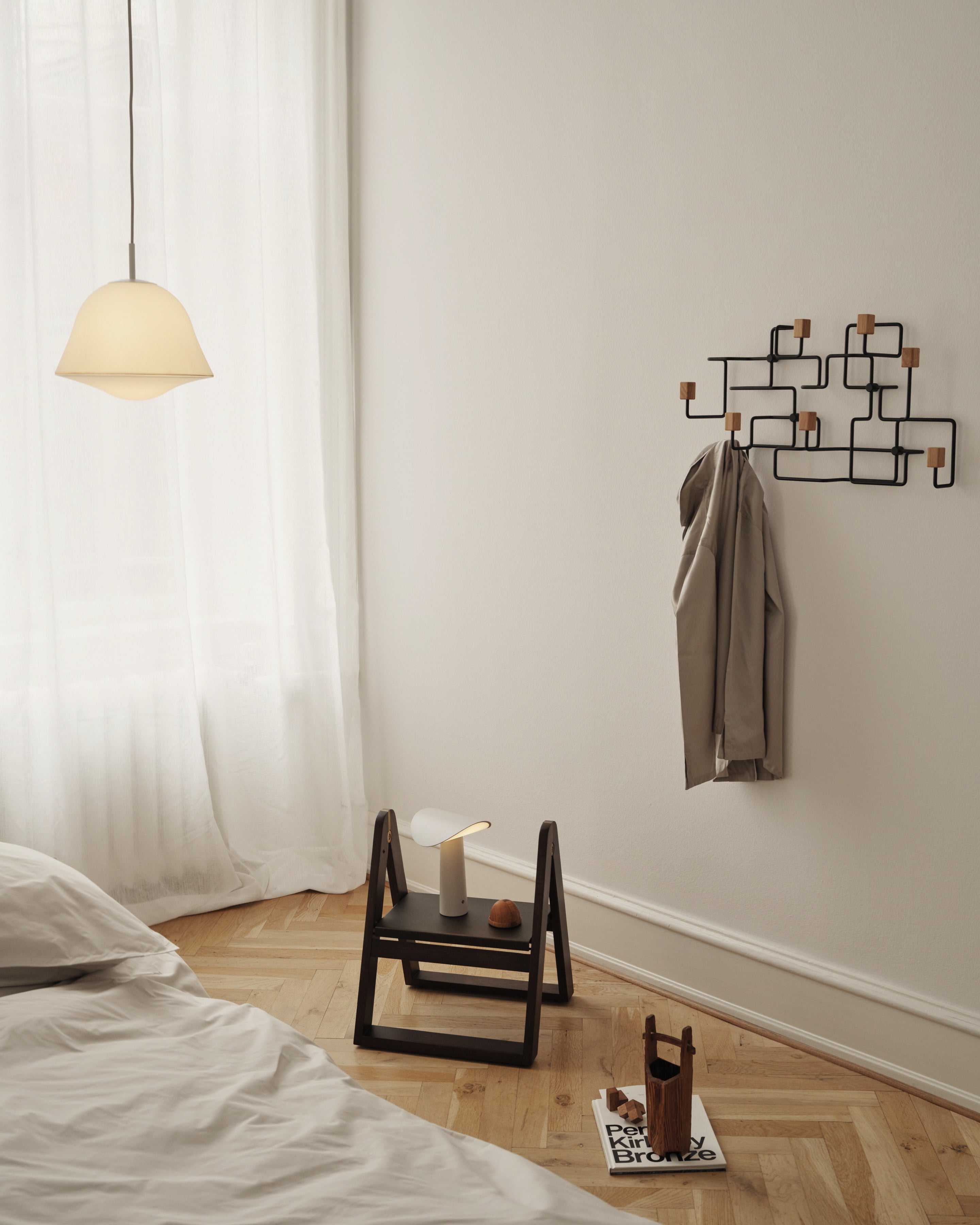 Underground coat rack black/ oak
