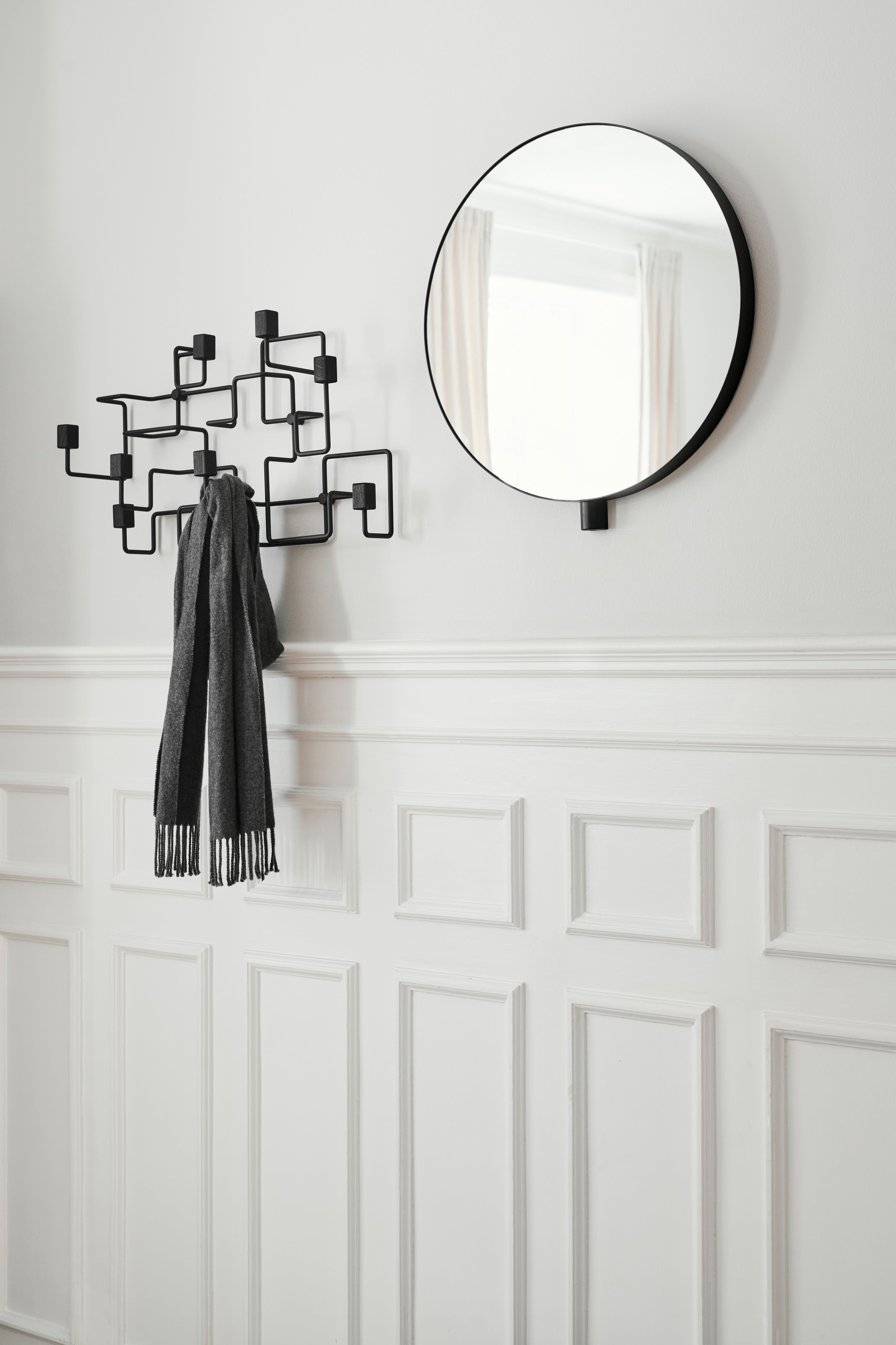 Underground coat rack black/ black oak