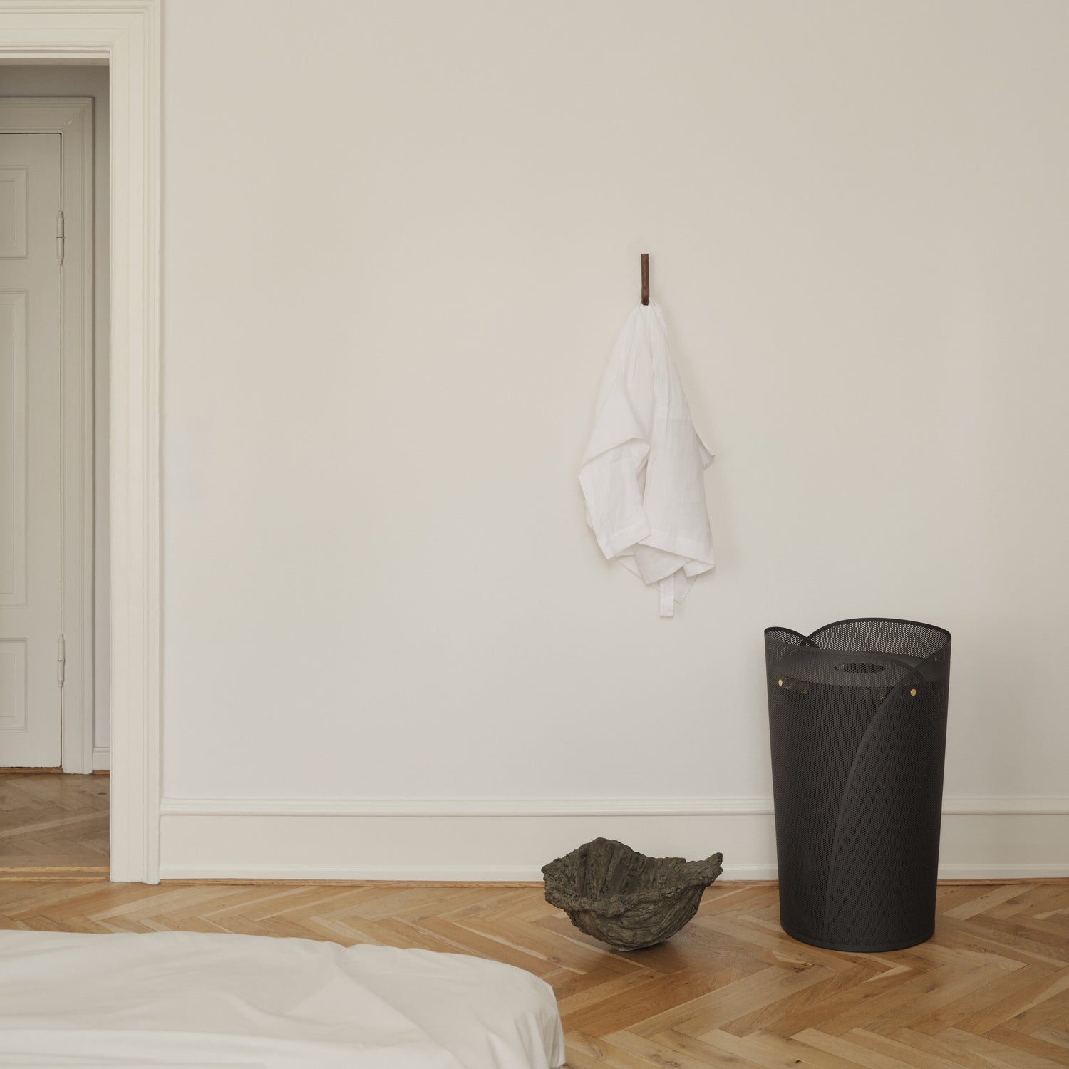 Oya laundry basket dark grey