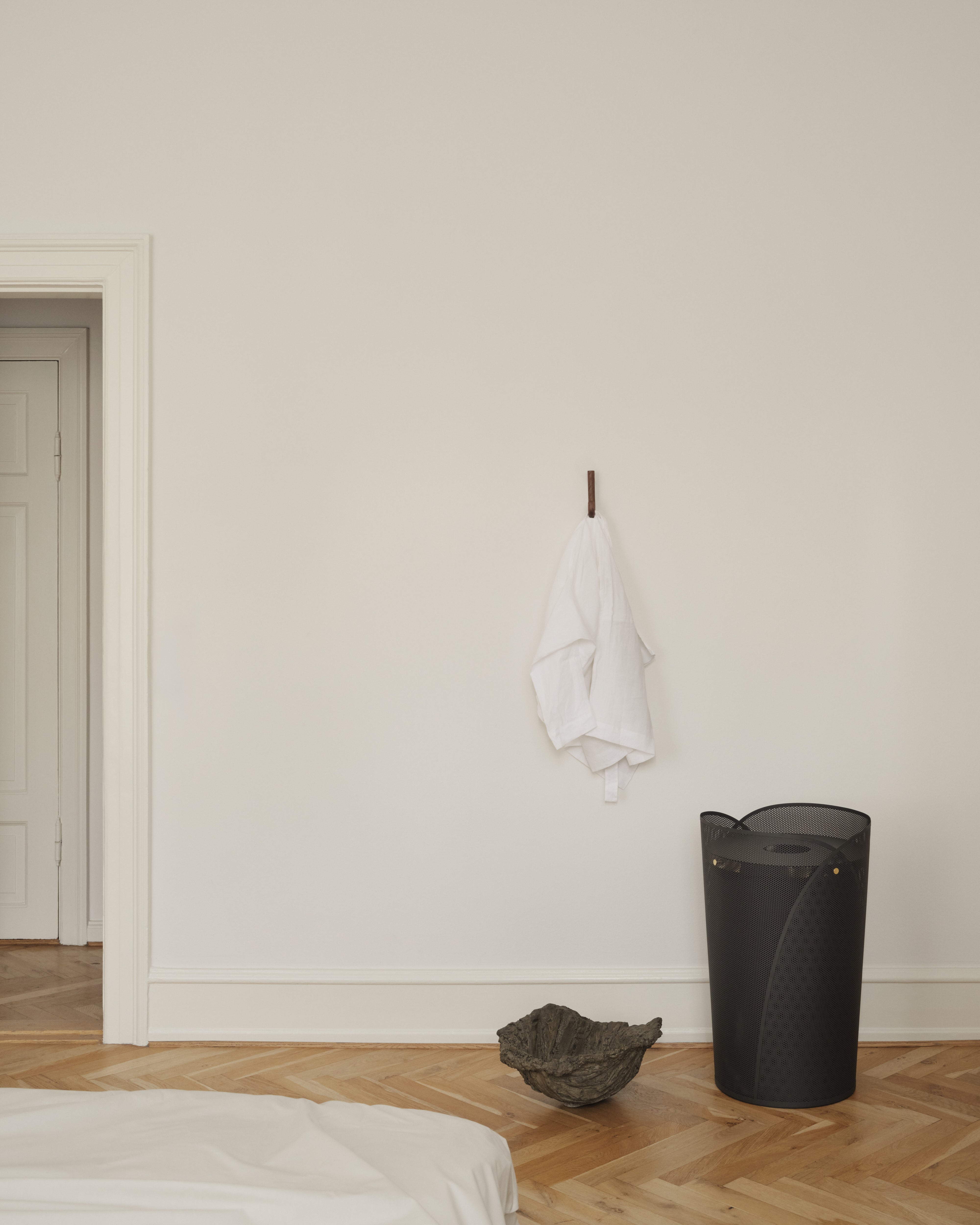 Oya laundry basket dark grey