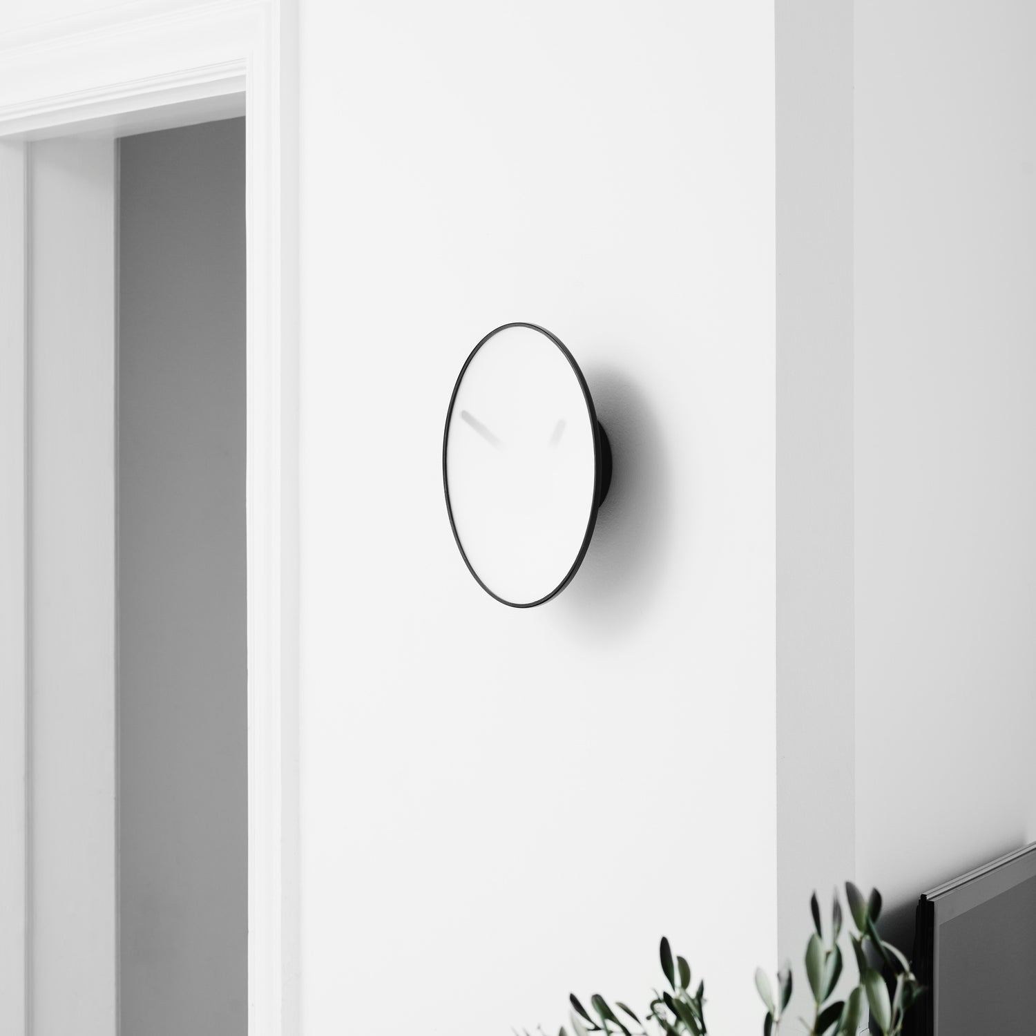 Momentt wall clock - white