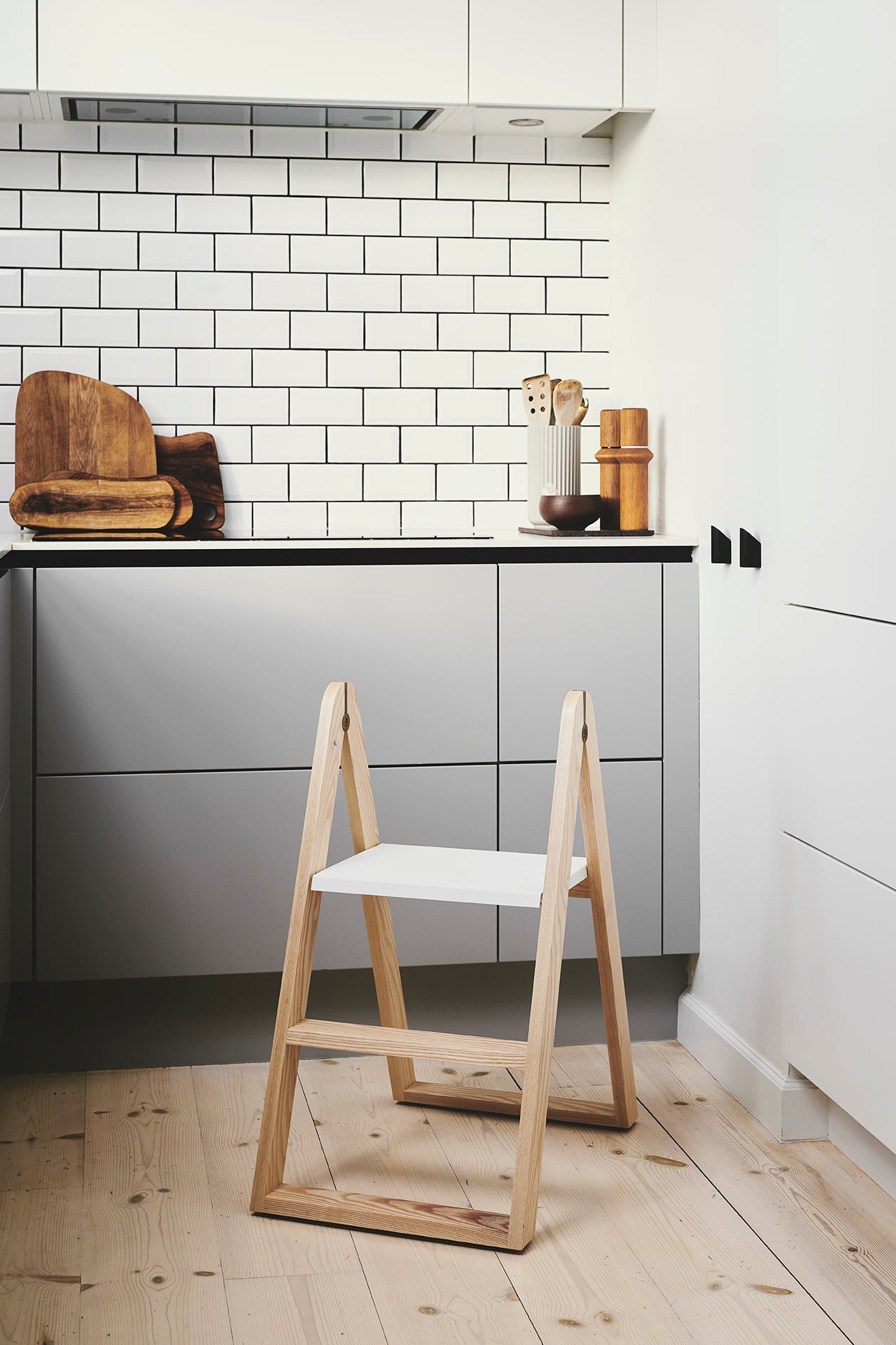 Reech stepladder ash