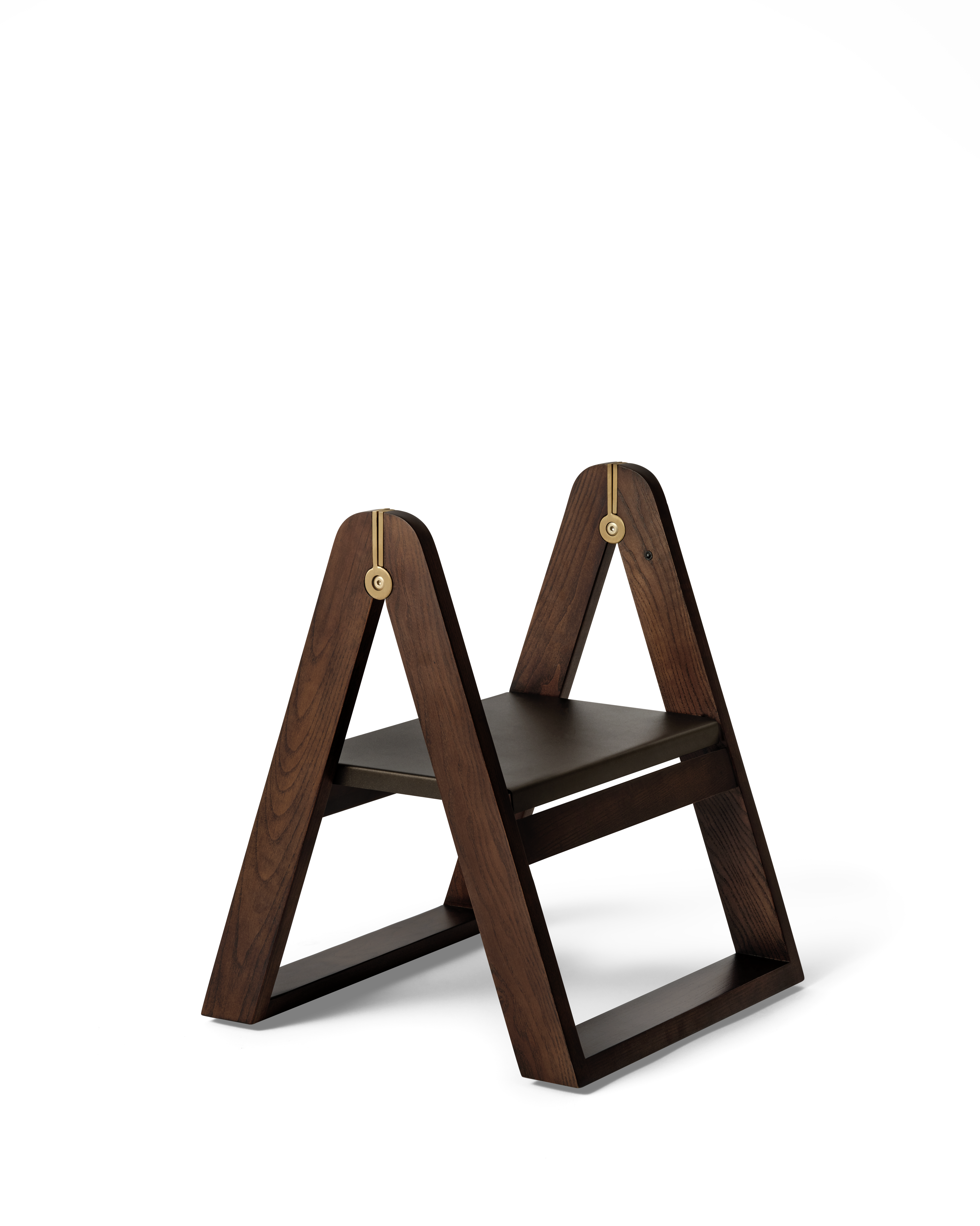 Reech step stool dark ash