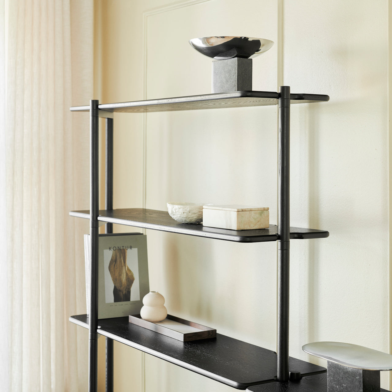 Invi bookcase