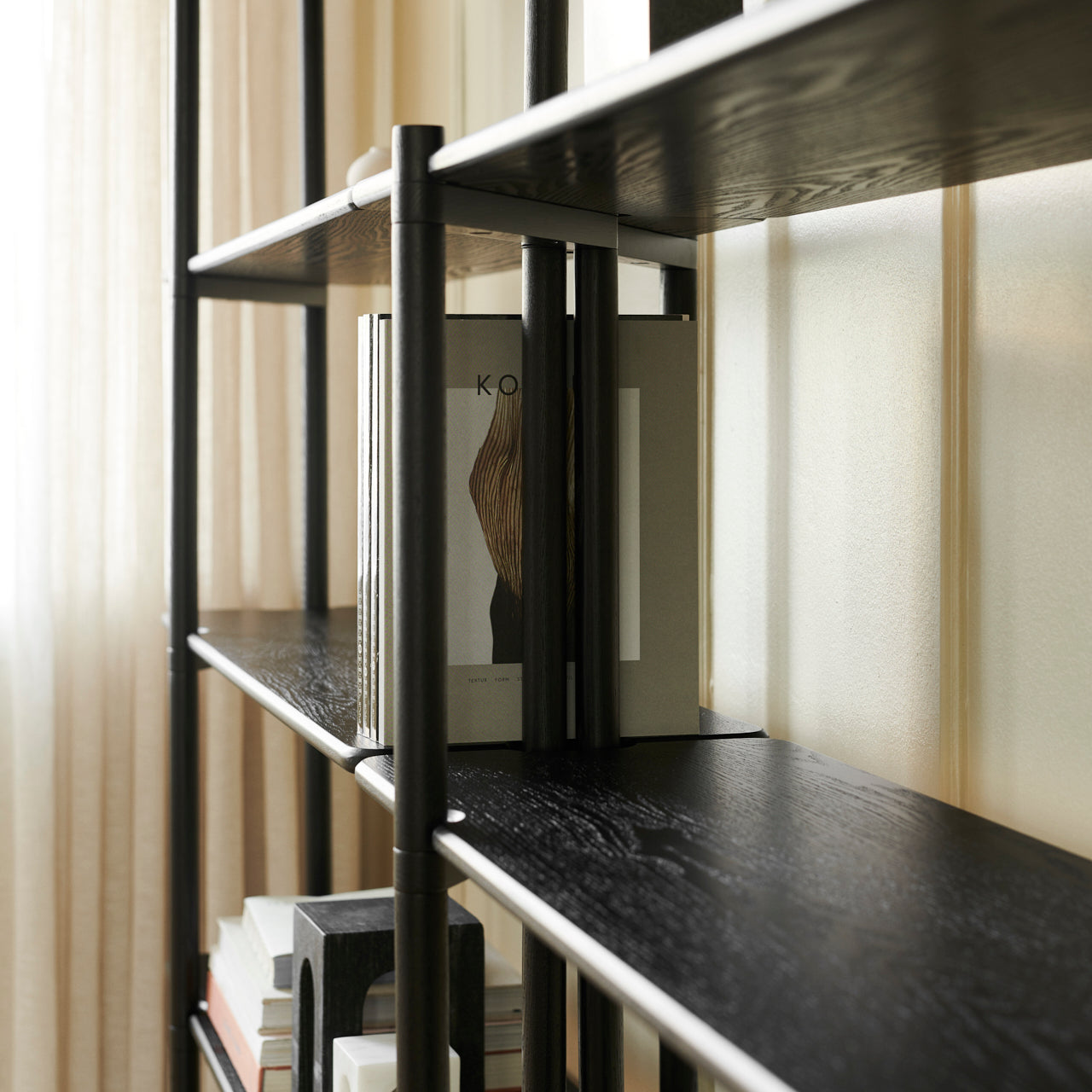 Invi bookcase