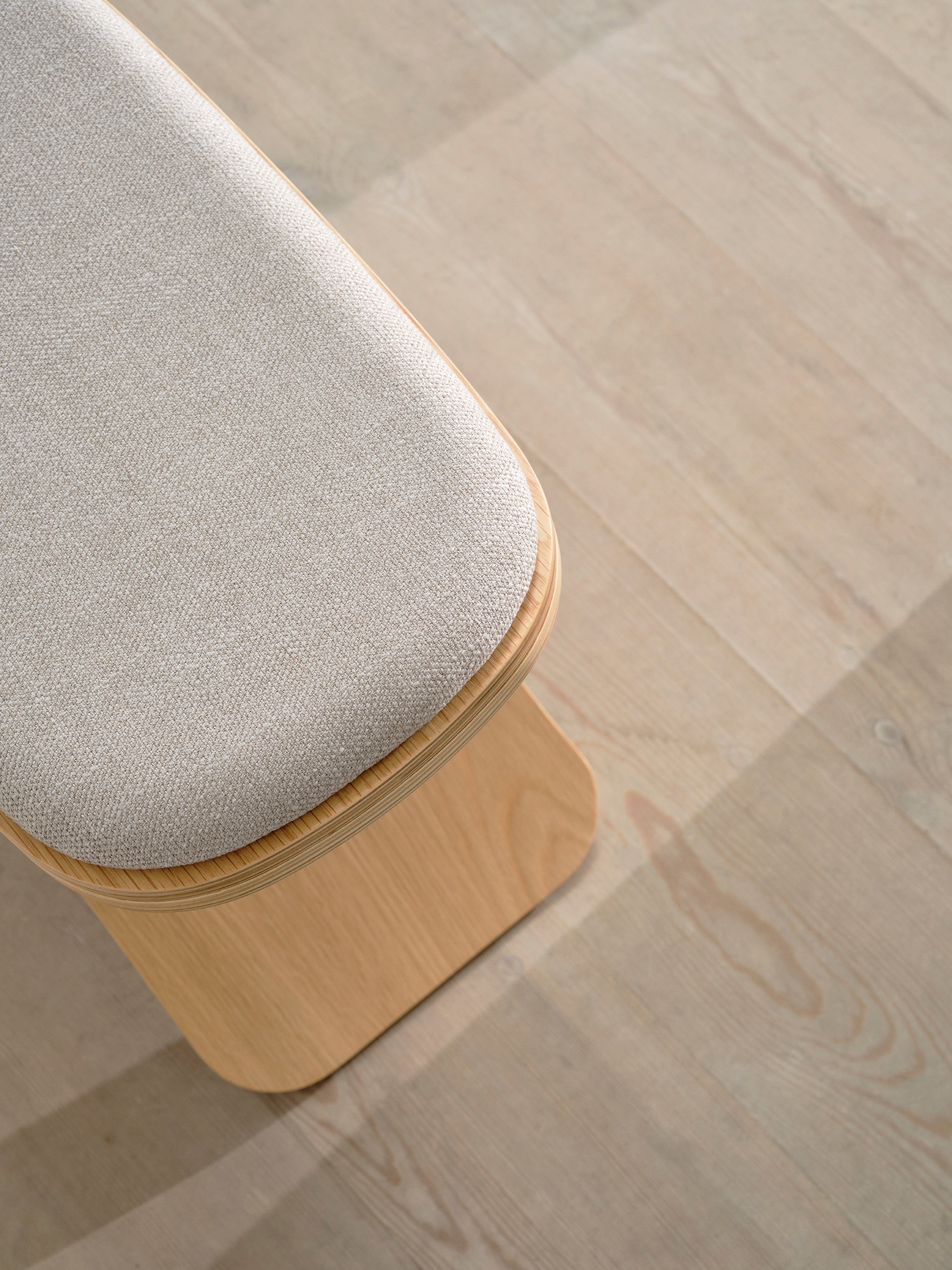Luno stool oak/ beige textile