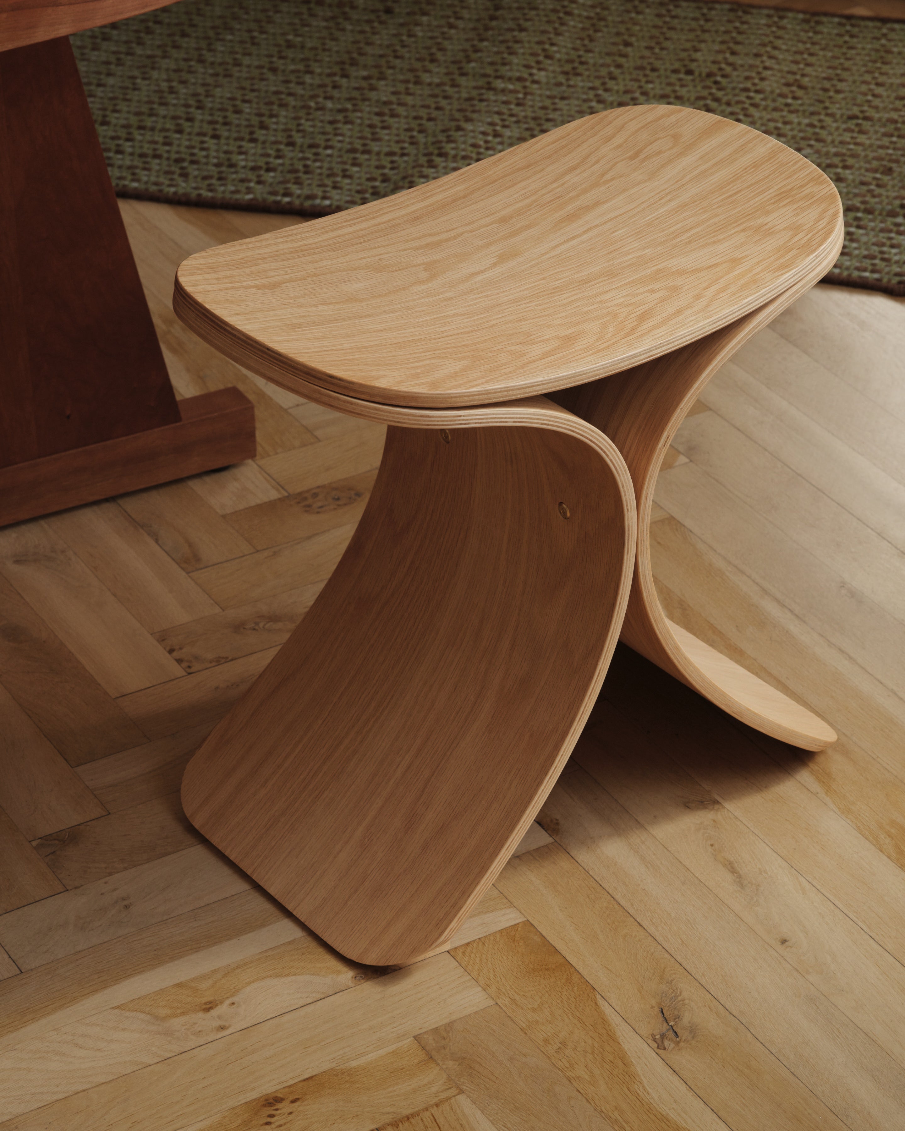 Luno stool oak