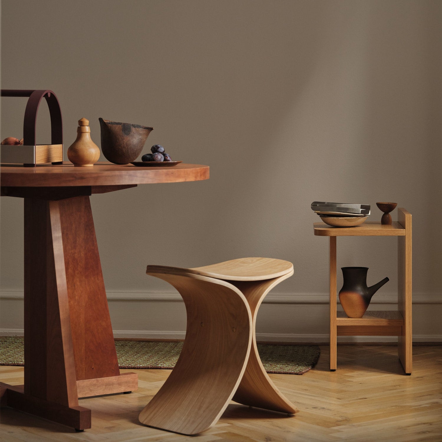Luno stool oak