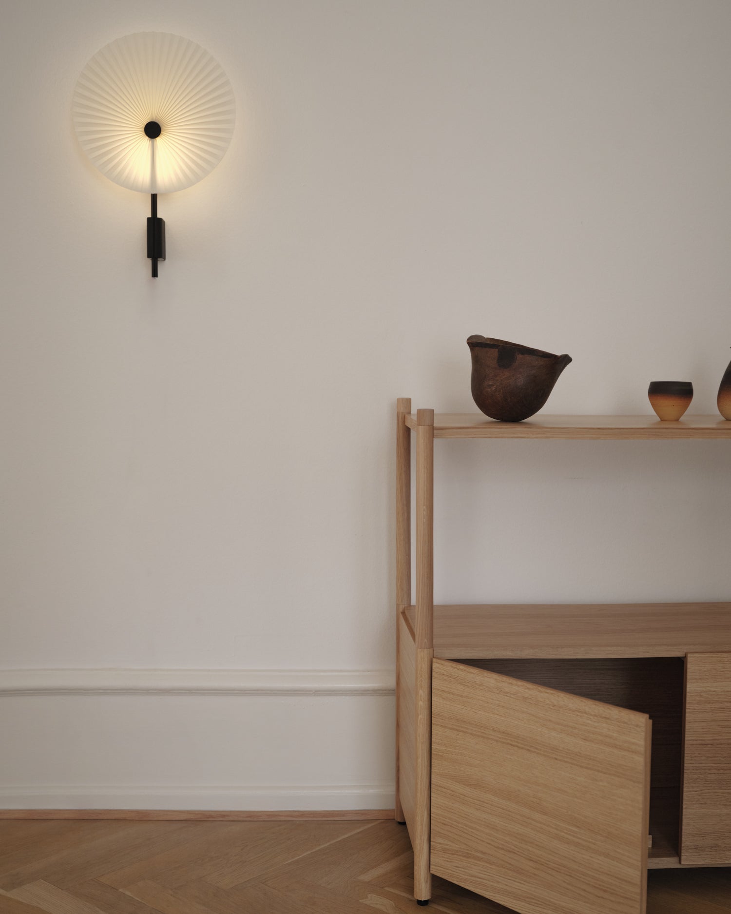 Sceene bookcase D light oak