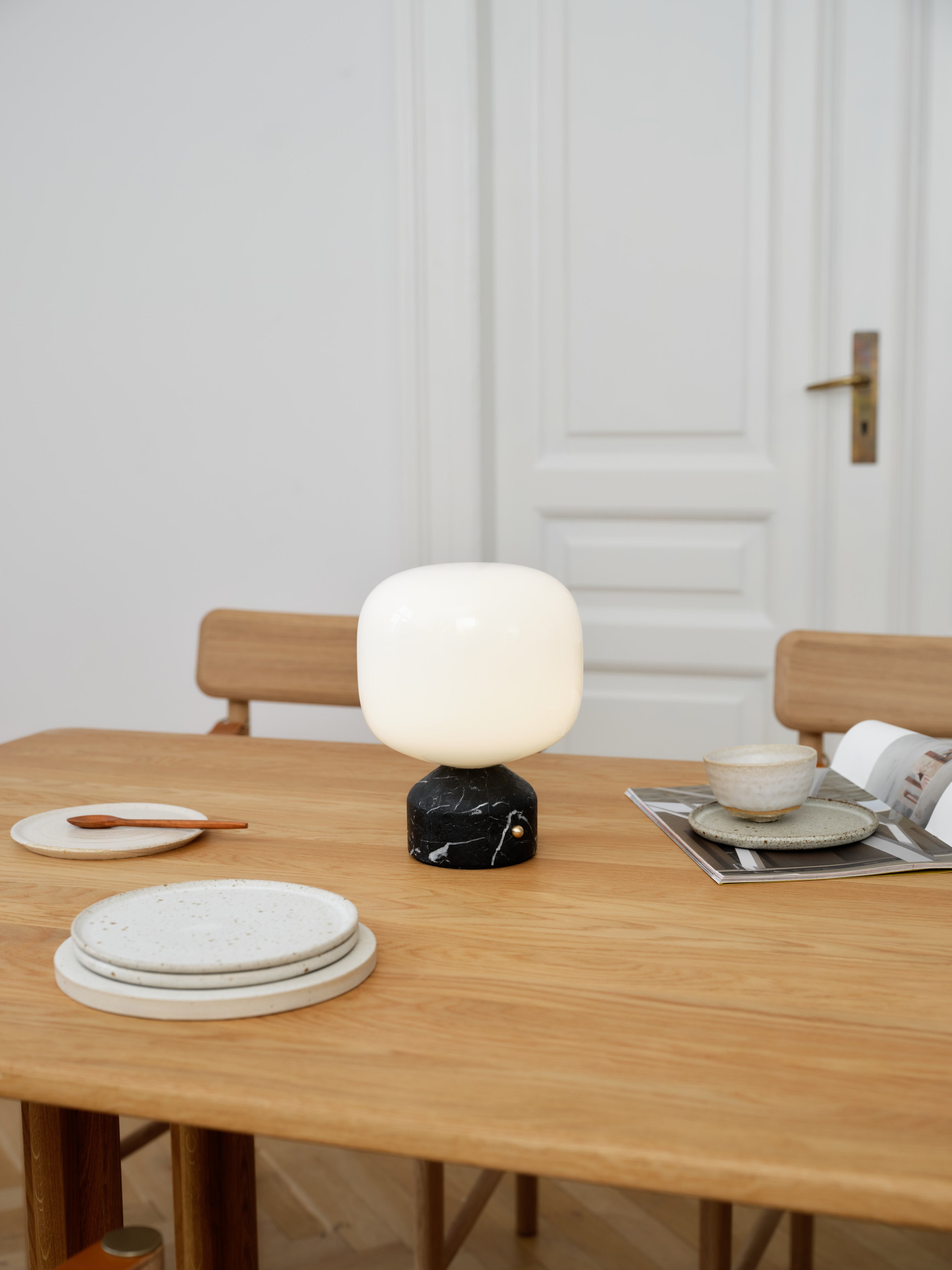 Meemo portable table lamp black marble