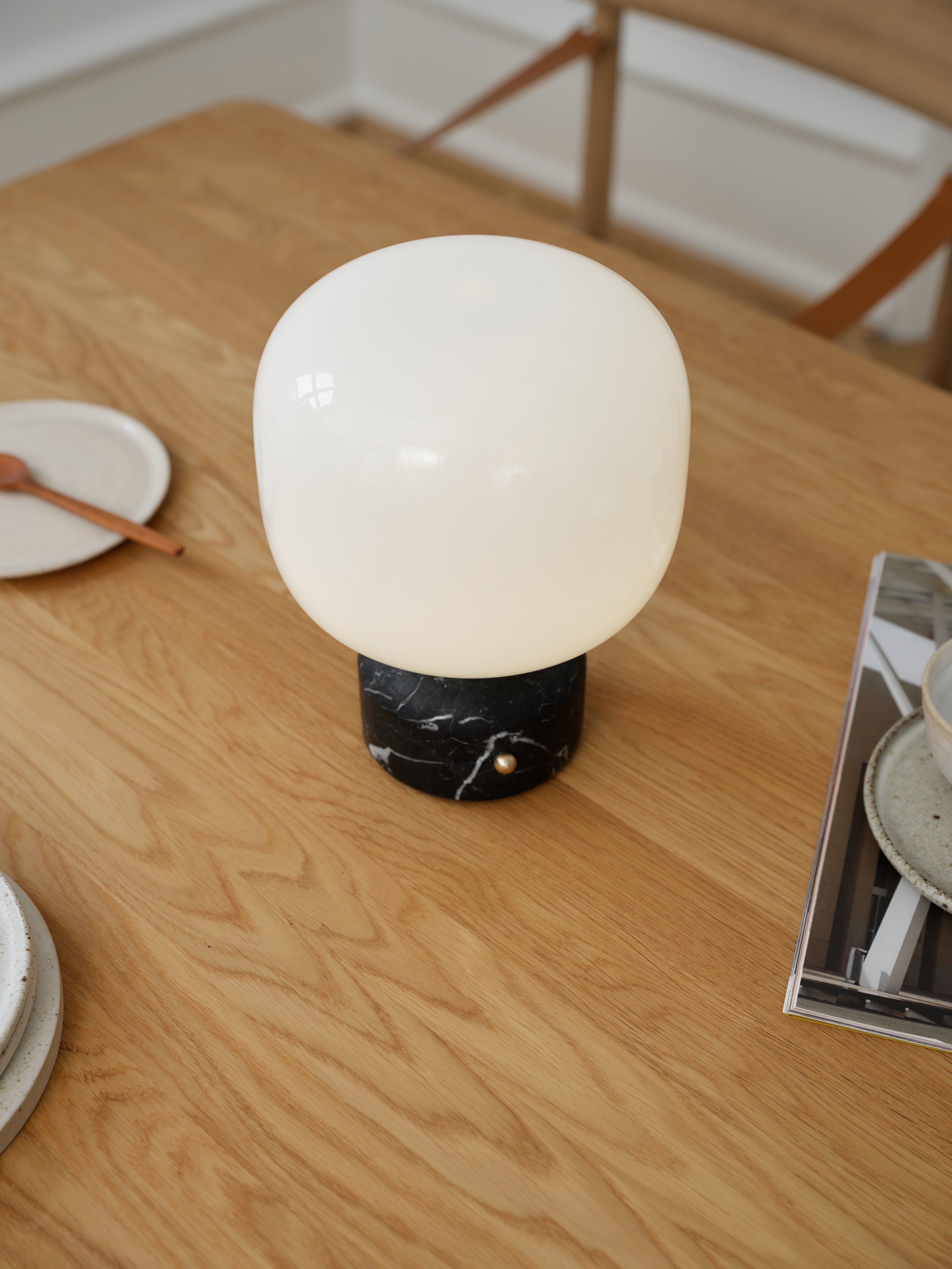 Meemo portable table lamp black marble