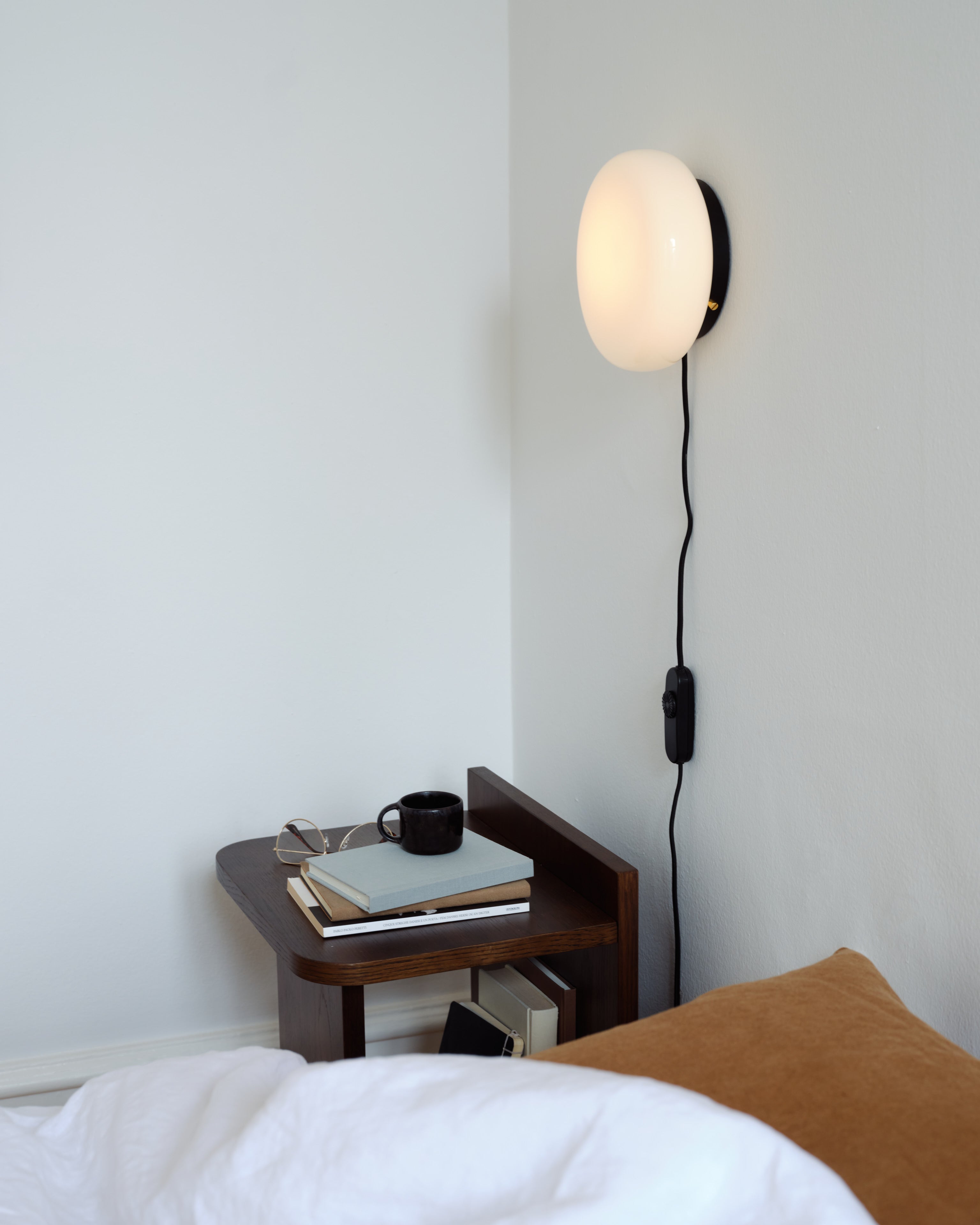 Opa wall- and ceiling lamp opal glass / black