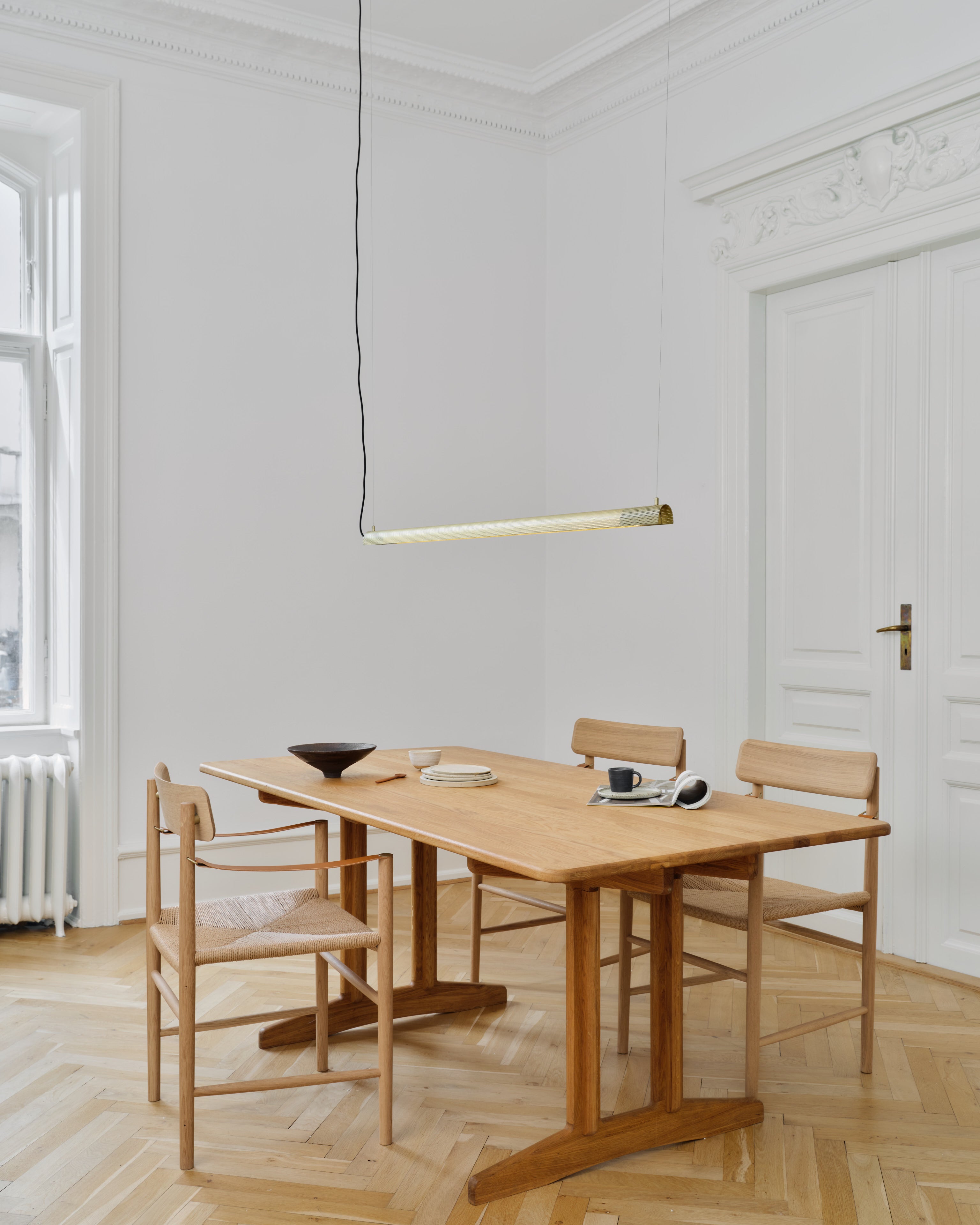 Radent pendant long brass