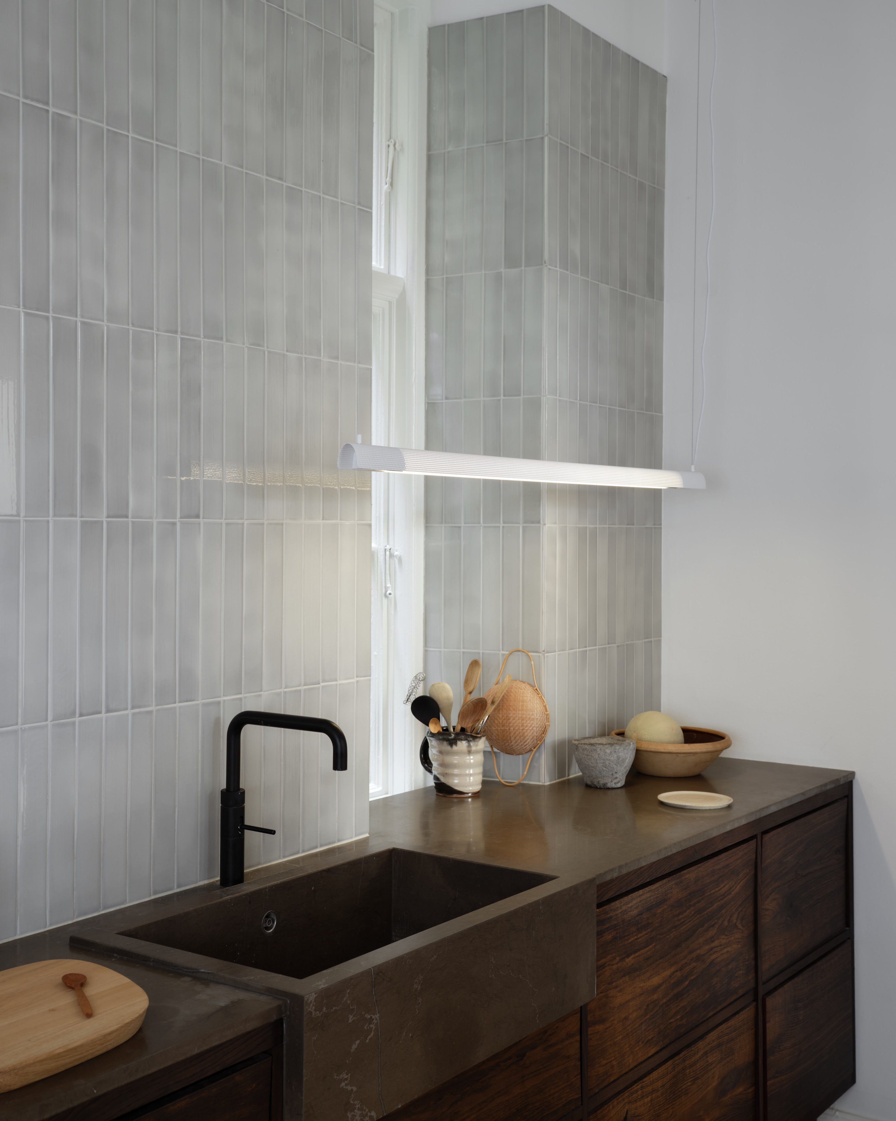Radent pendant long white