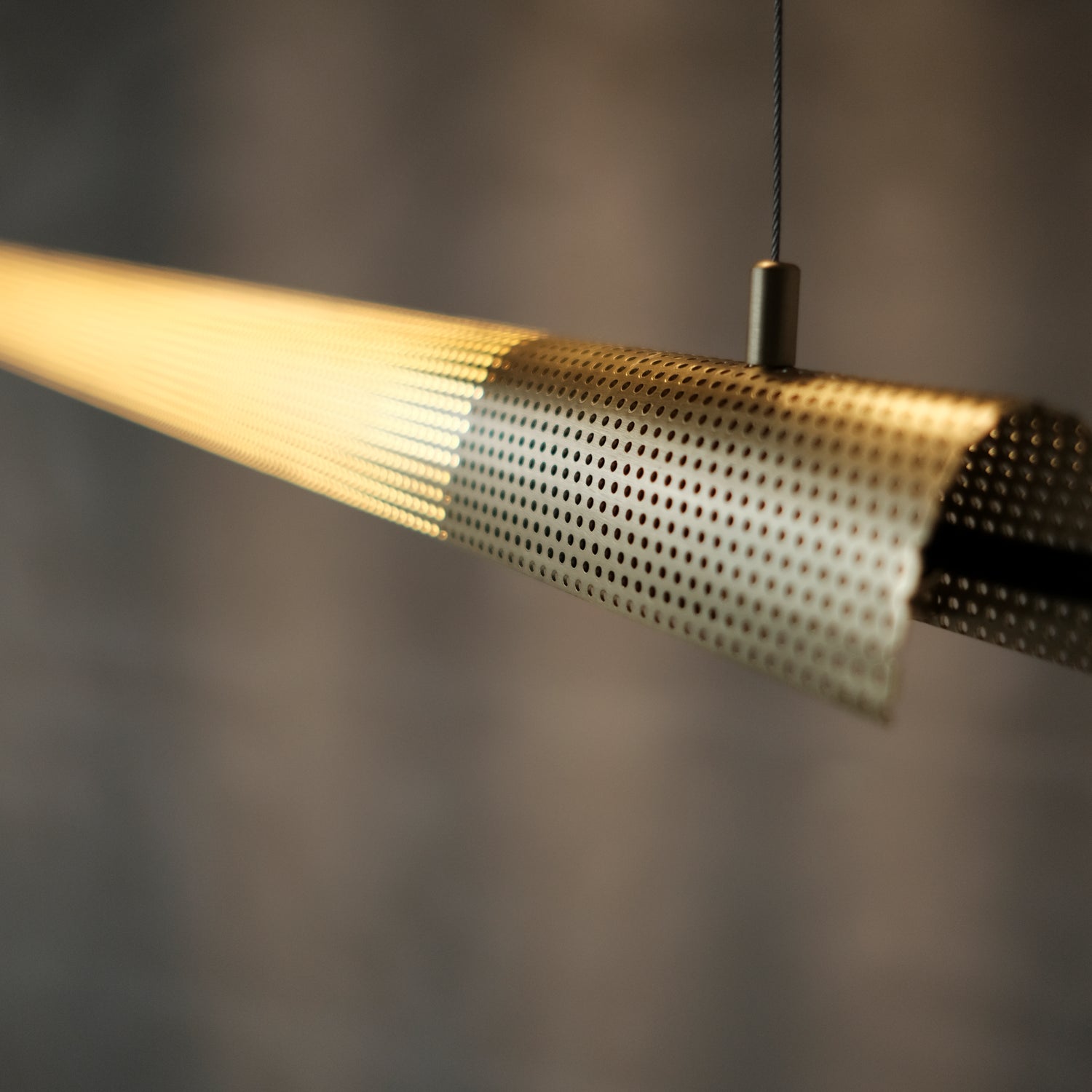 Radent pendant short brass