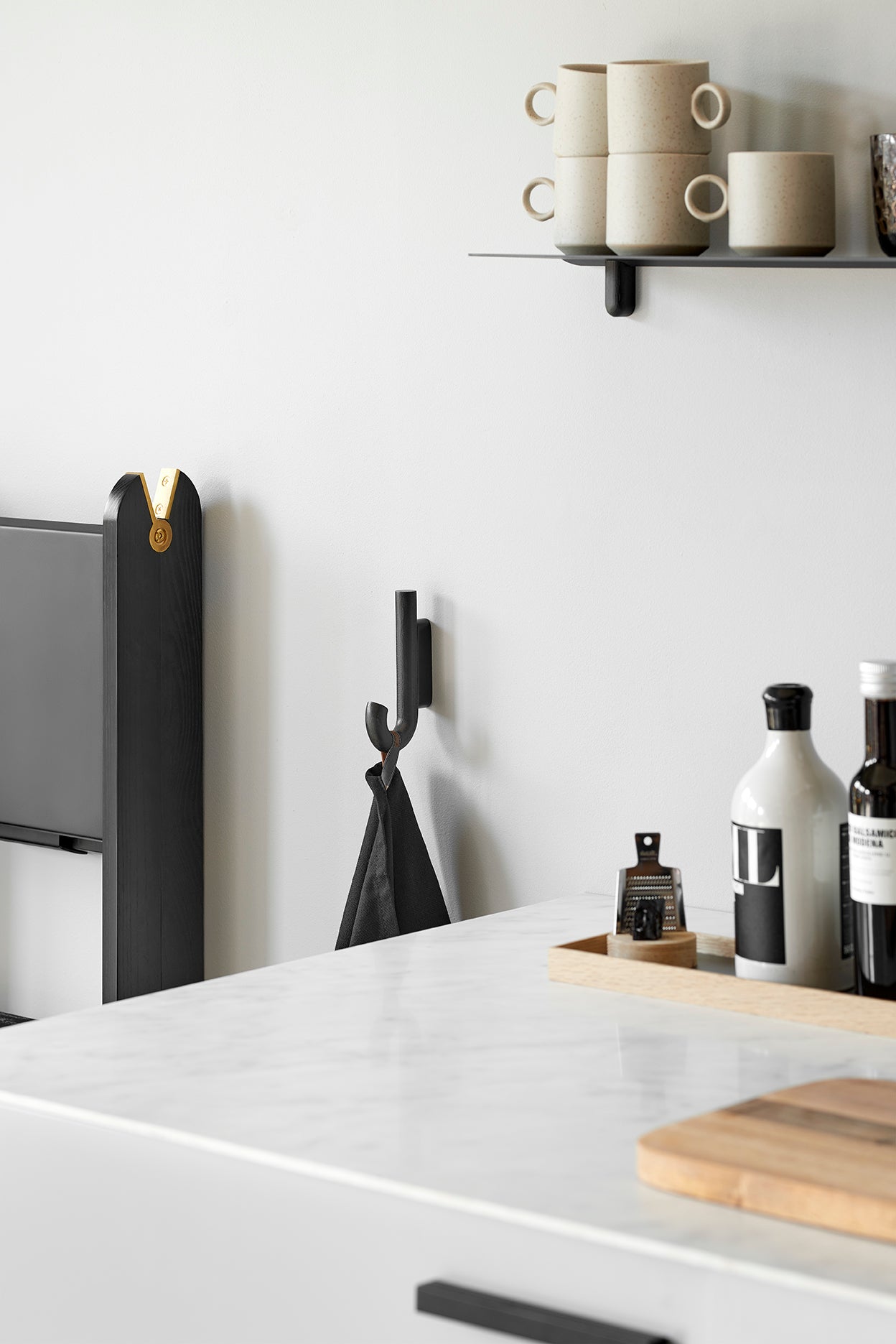 Hook mini black oak/ black