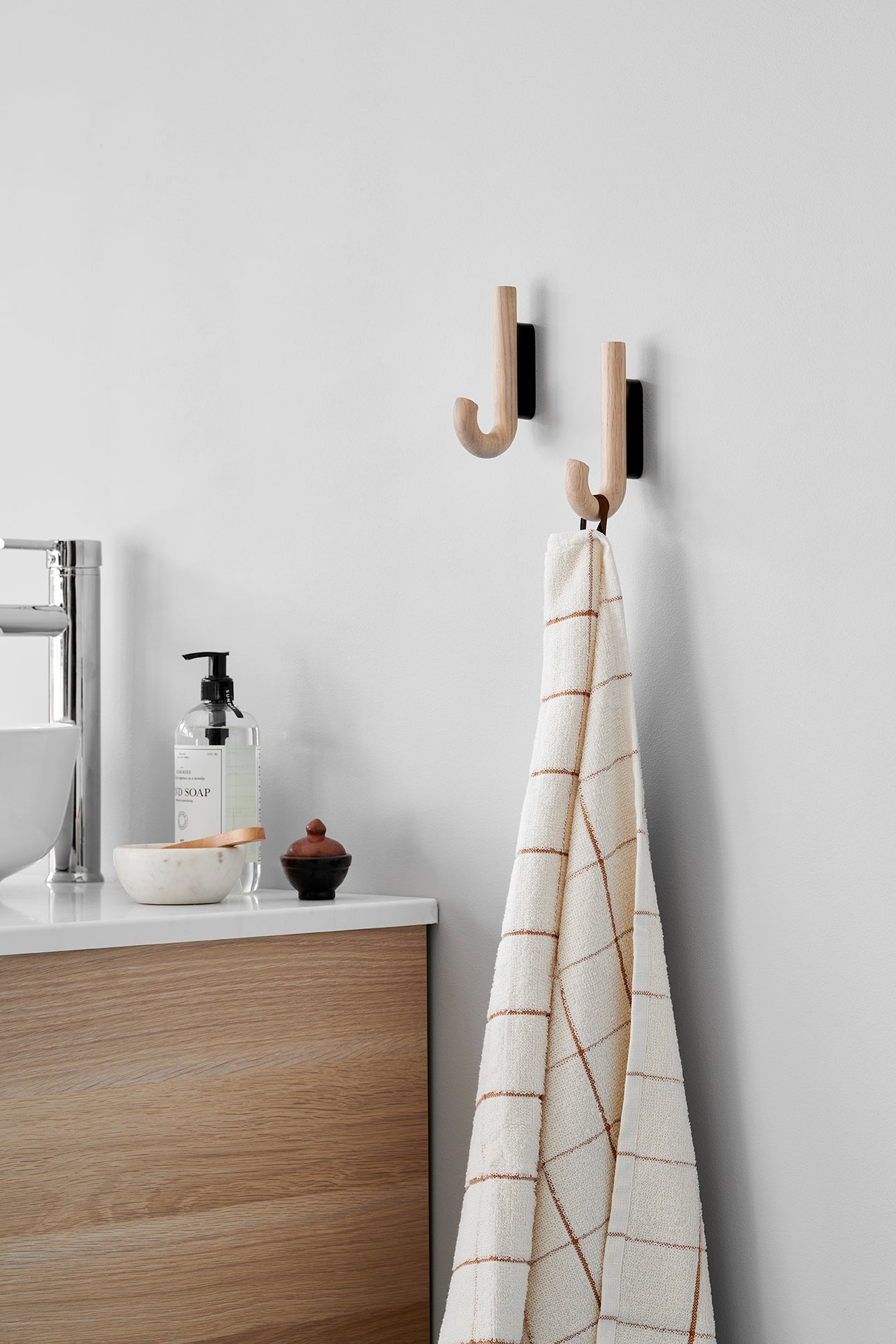 Hook mini oak/ black